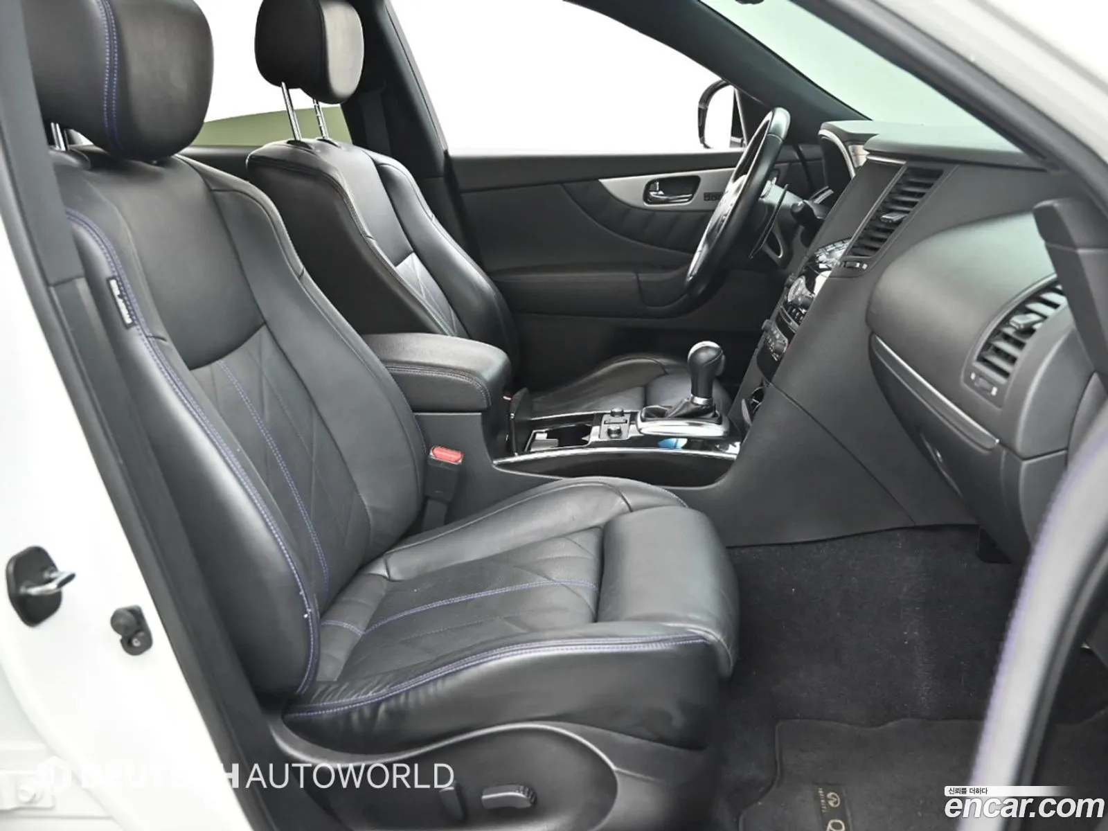 Infiniti QX70