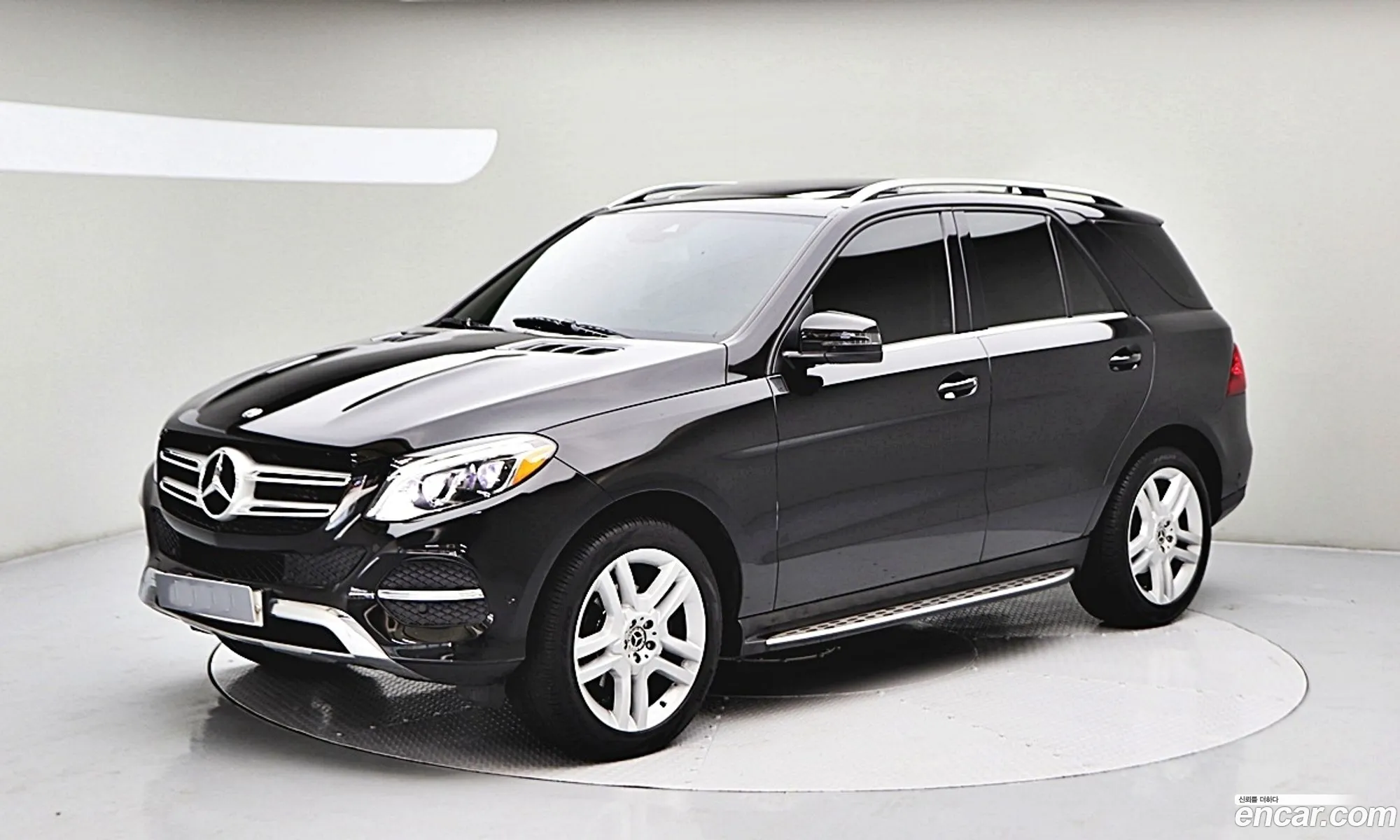 Mercedes-Benz GLE-Class W166 2018 — 15