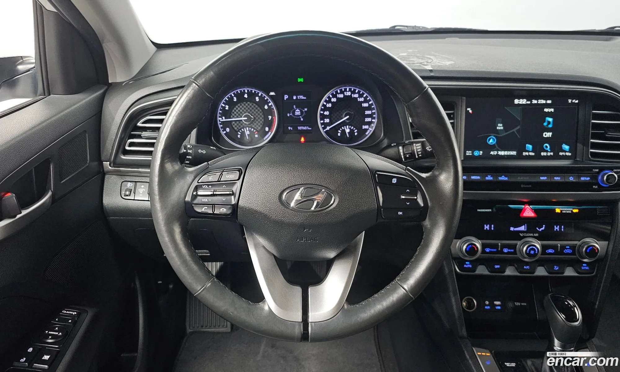 Hyundai Elantra AD 2019 — 11