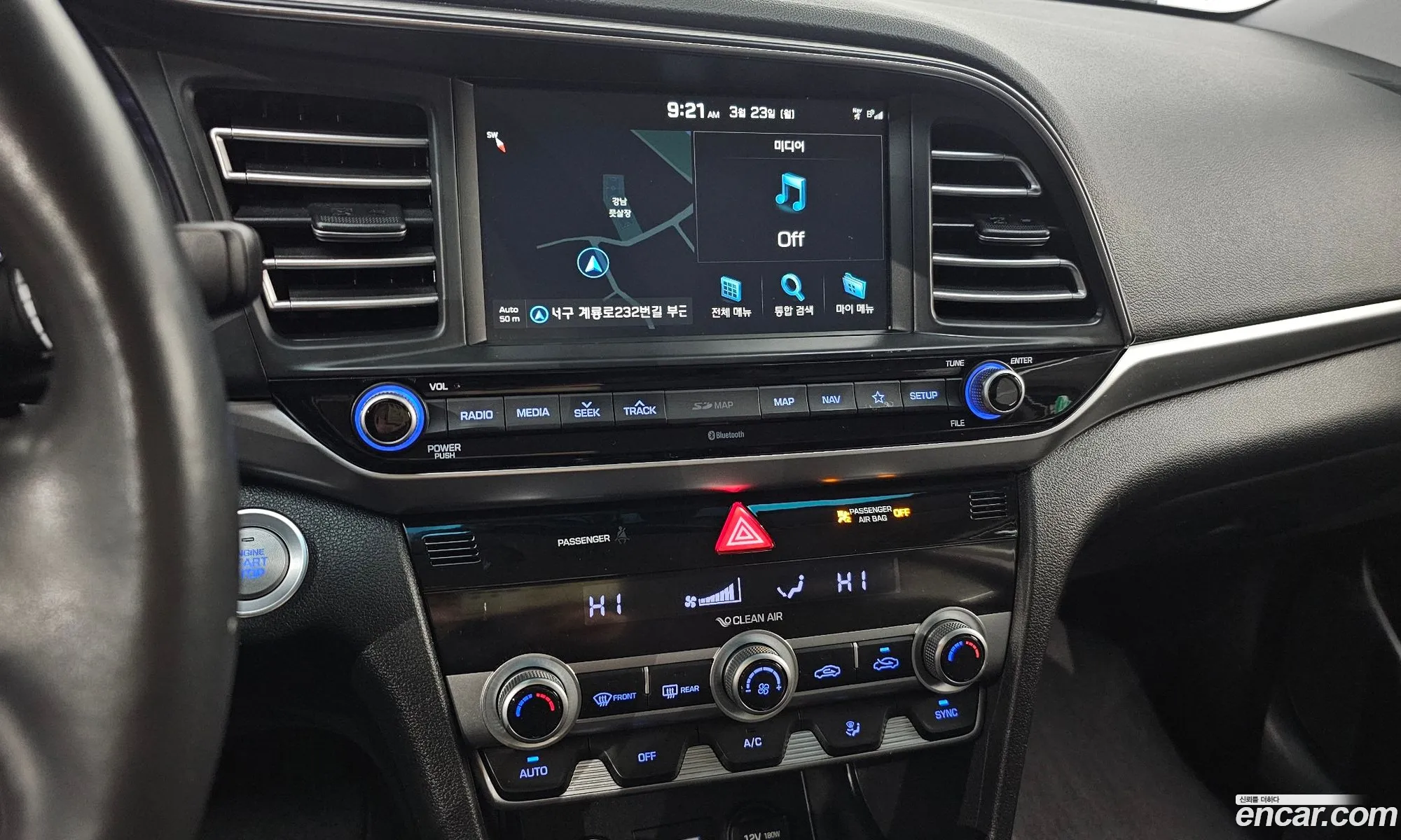 Hyundai Elantra AD 2019 — 12