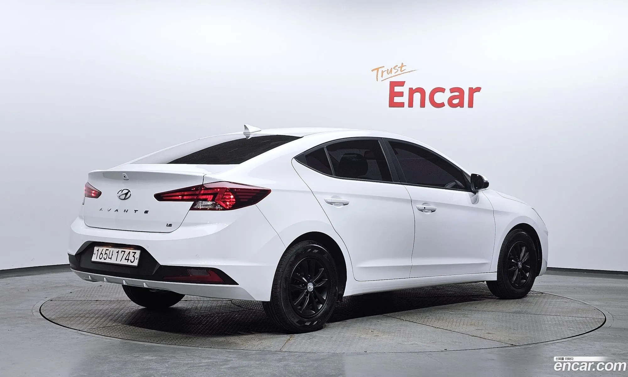 Hyundai Elantra AD 2019 — 19