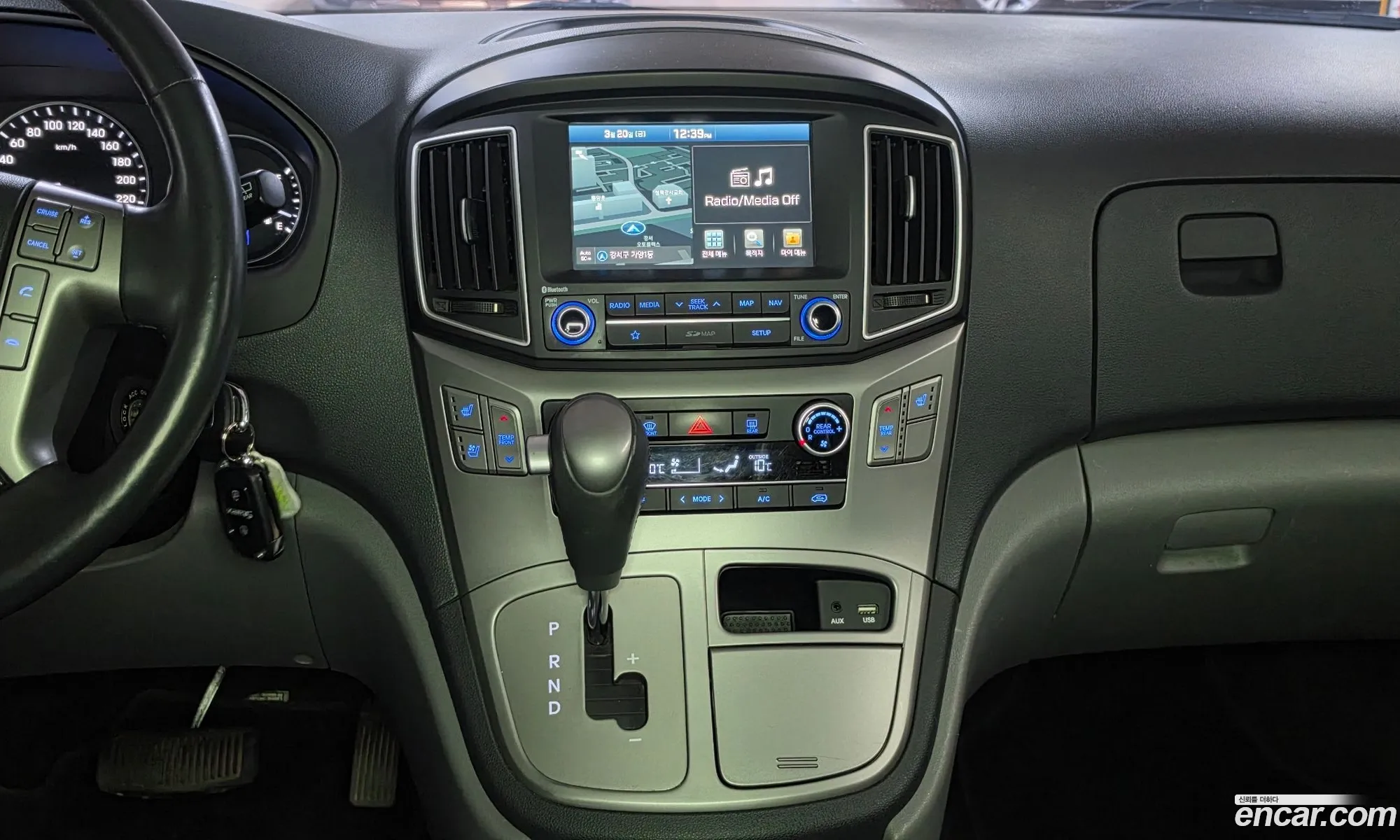 Hyundai Grand Starex 2019 — 16