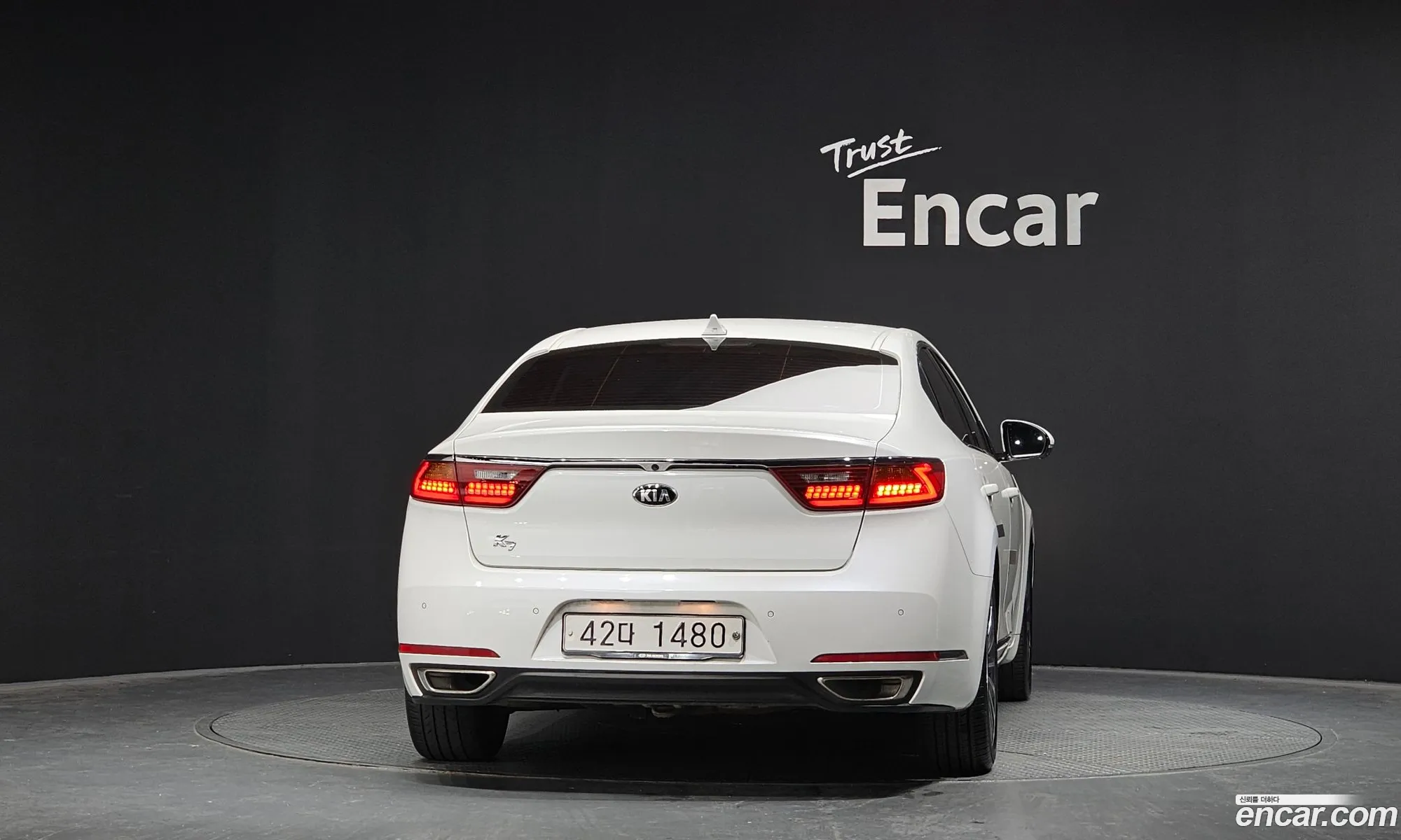 Kia K7 2017 — 18