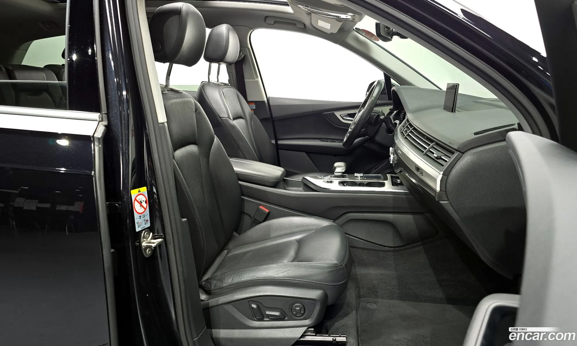 Audi Q7 2019 WAUZZZ4MXKD045230 — 11