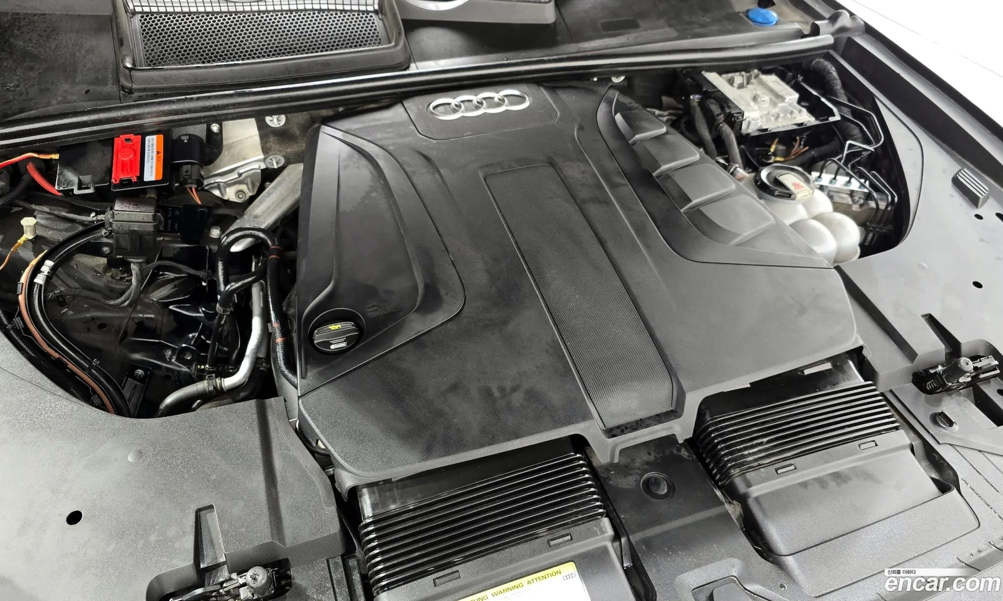 Audi Q7 2019 WAUZZZ4MXKD045230 — 16