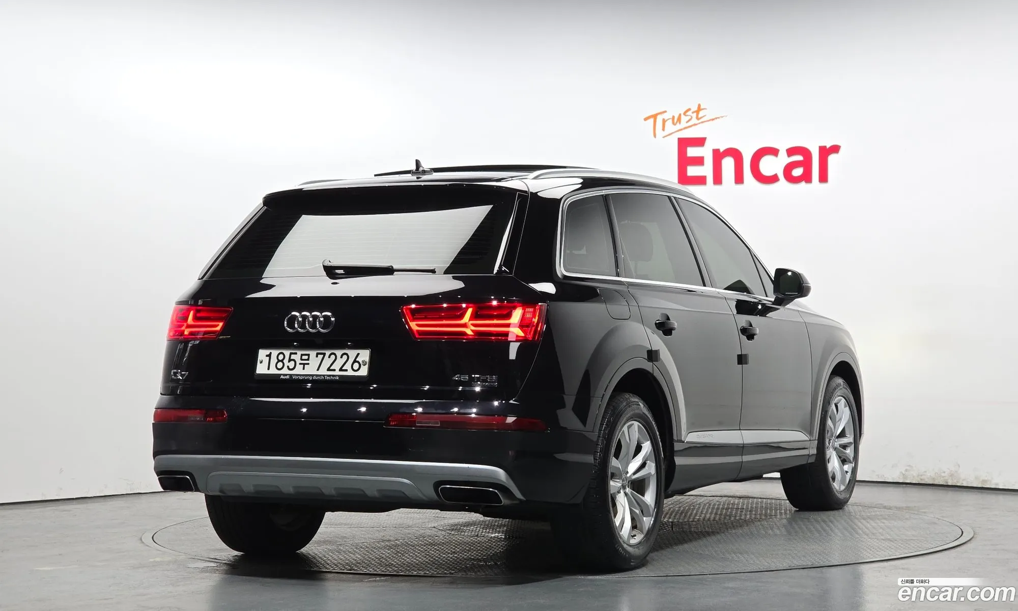 Audi Q7 2019 WAUZZZ4MXKD045230 — 5
