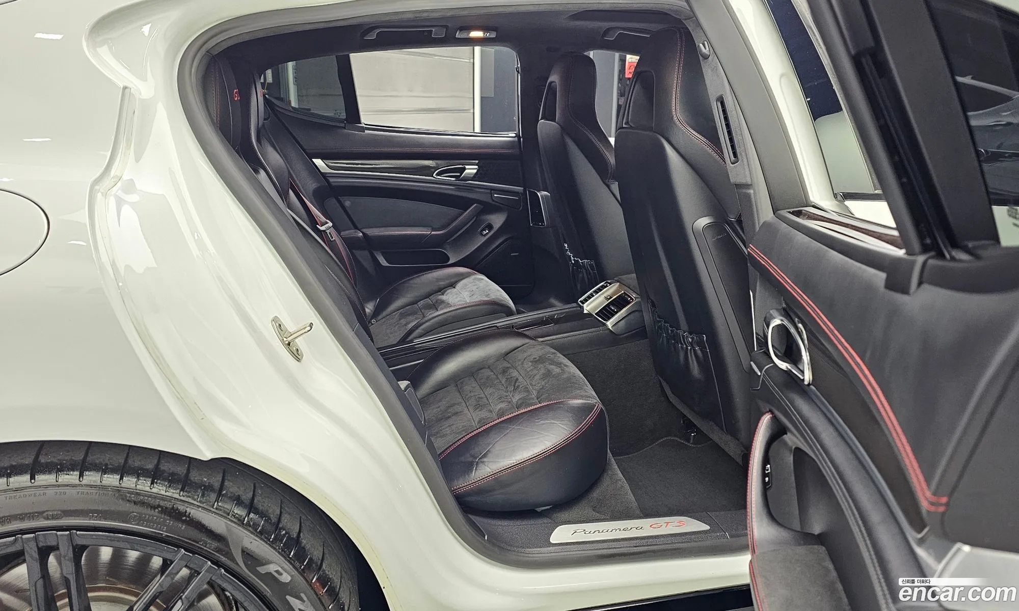 Porsche Panamera 2015 — 17