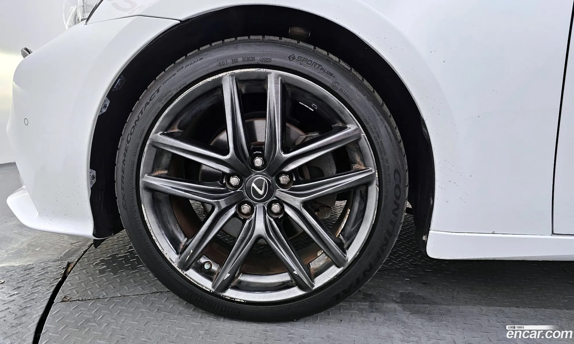 Lexus IS250 2013 — 16