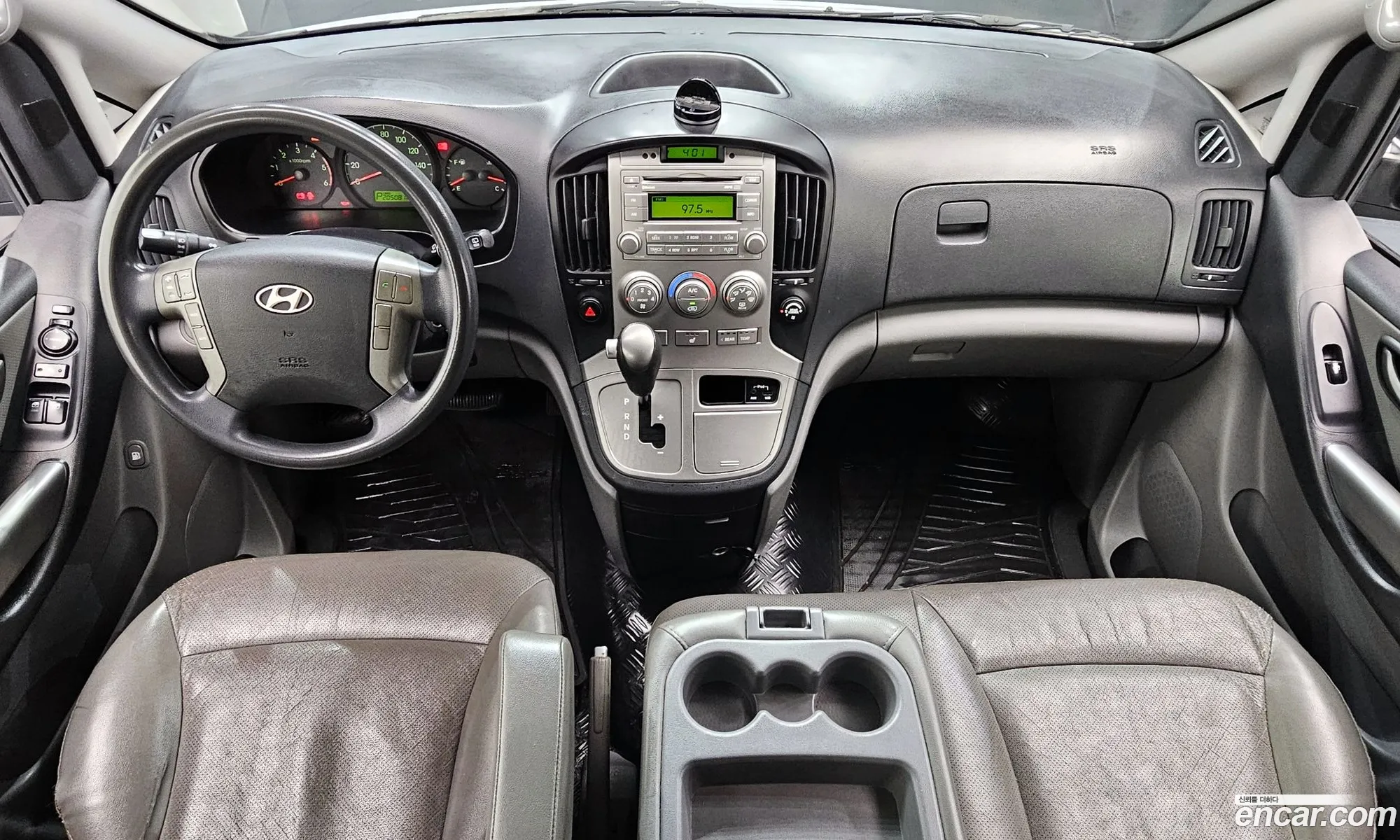 Hyundai Grand Starex 2015 — 17