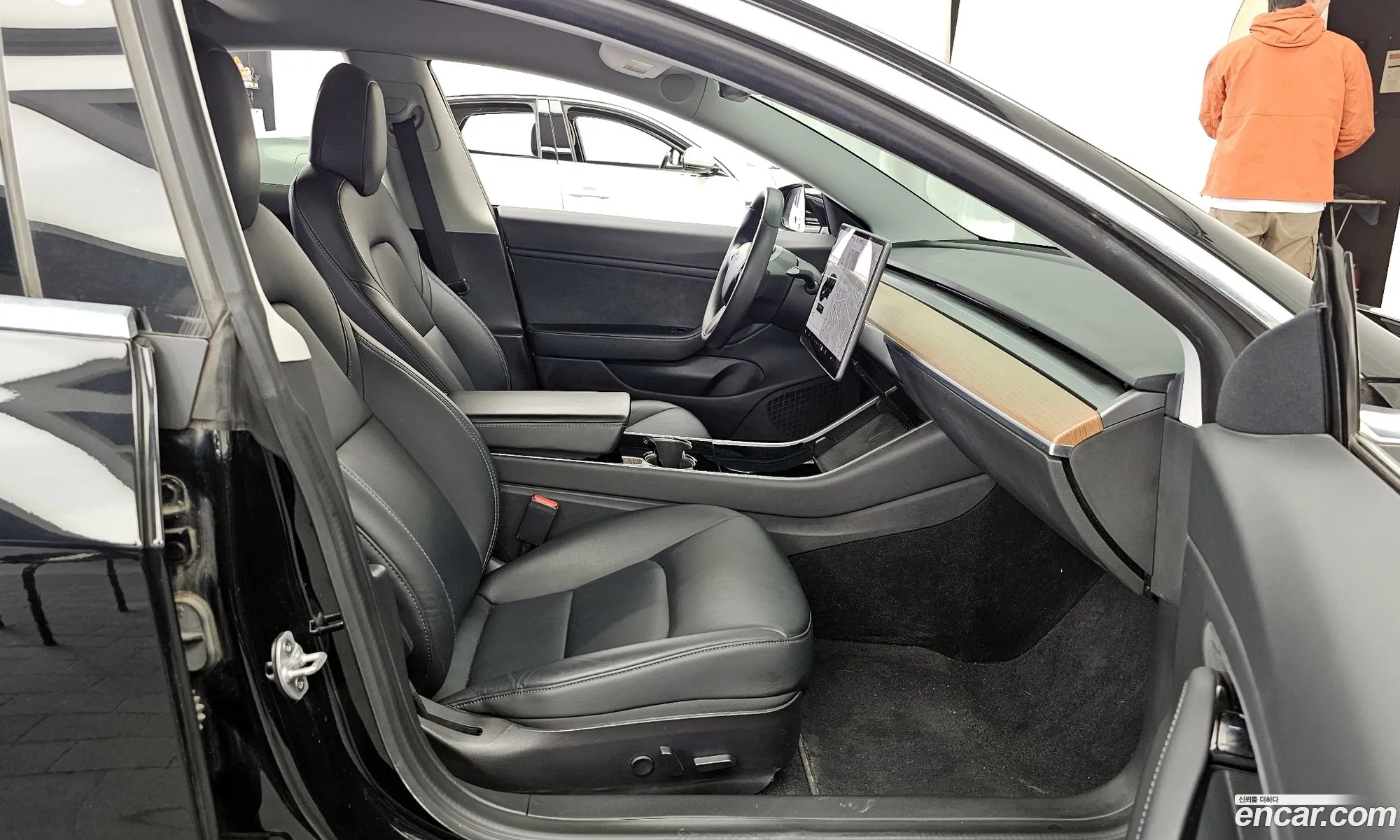 Tesla Model 3 2020 — 18