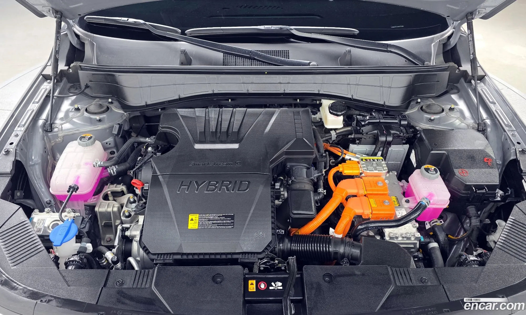 Hyundai Kona Hybrid 2023 — 12