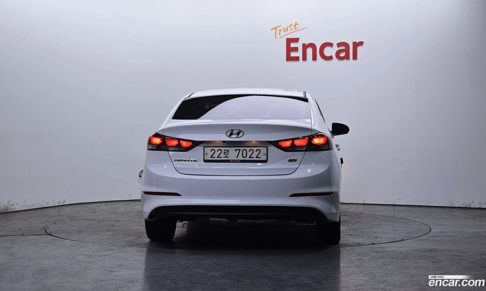 Hyundai Elantra AD 2017 — 9