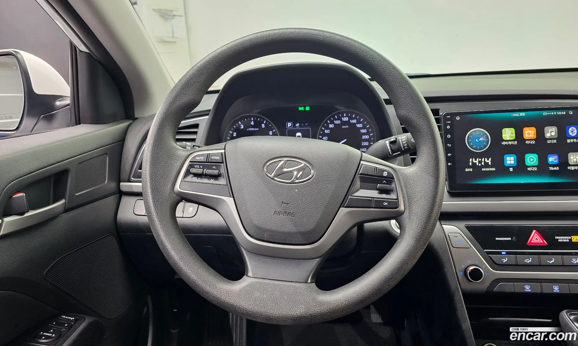 Hyundai Elantra AD