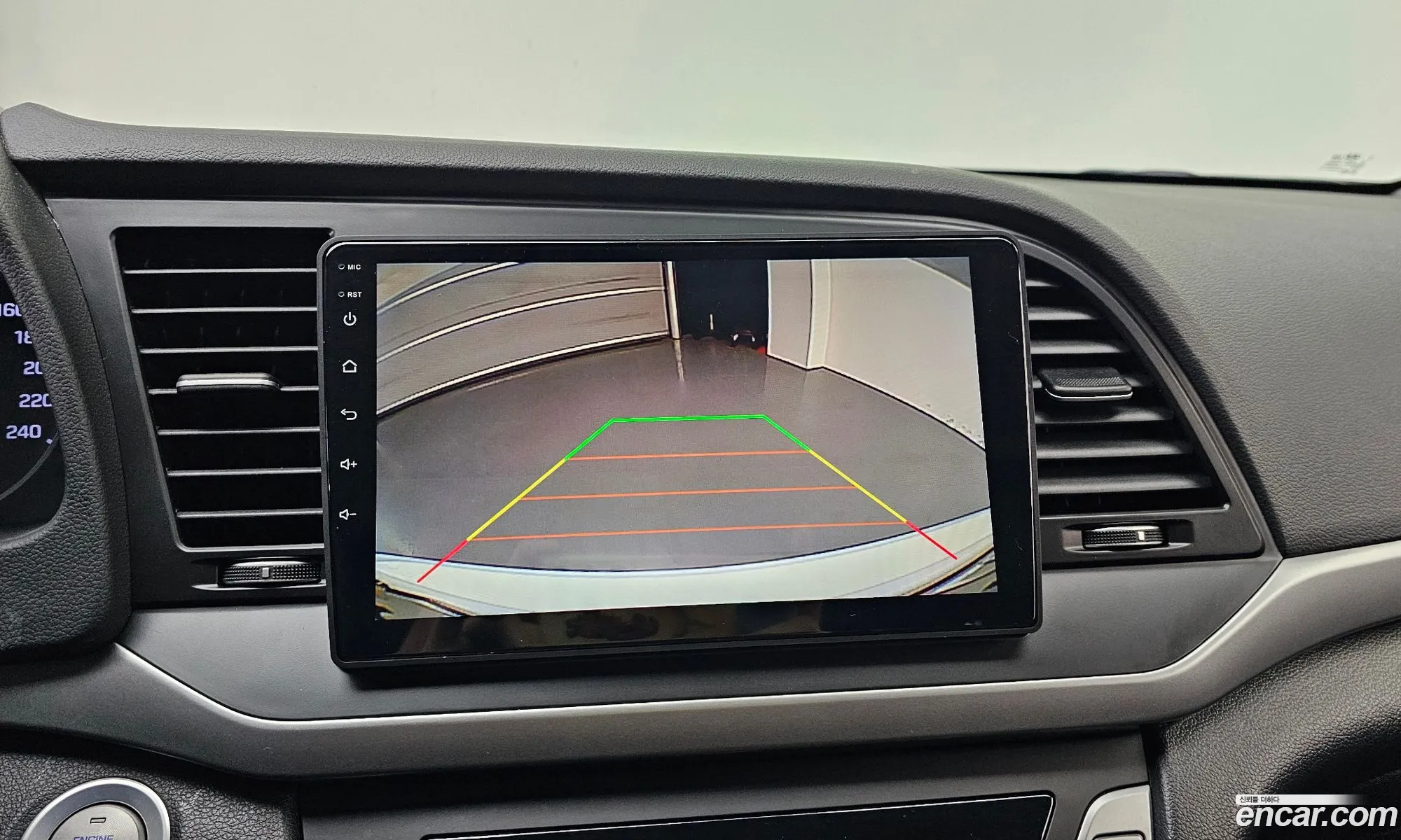 Hyundai Elantra AD 2017 — 6