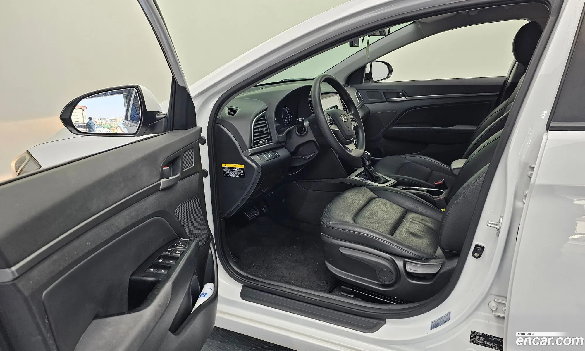 Hyundai Elantra AD 2017 — 19