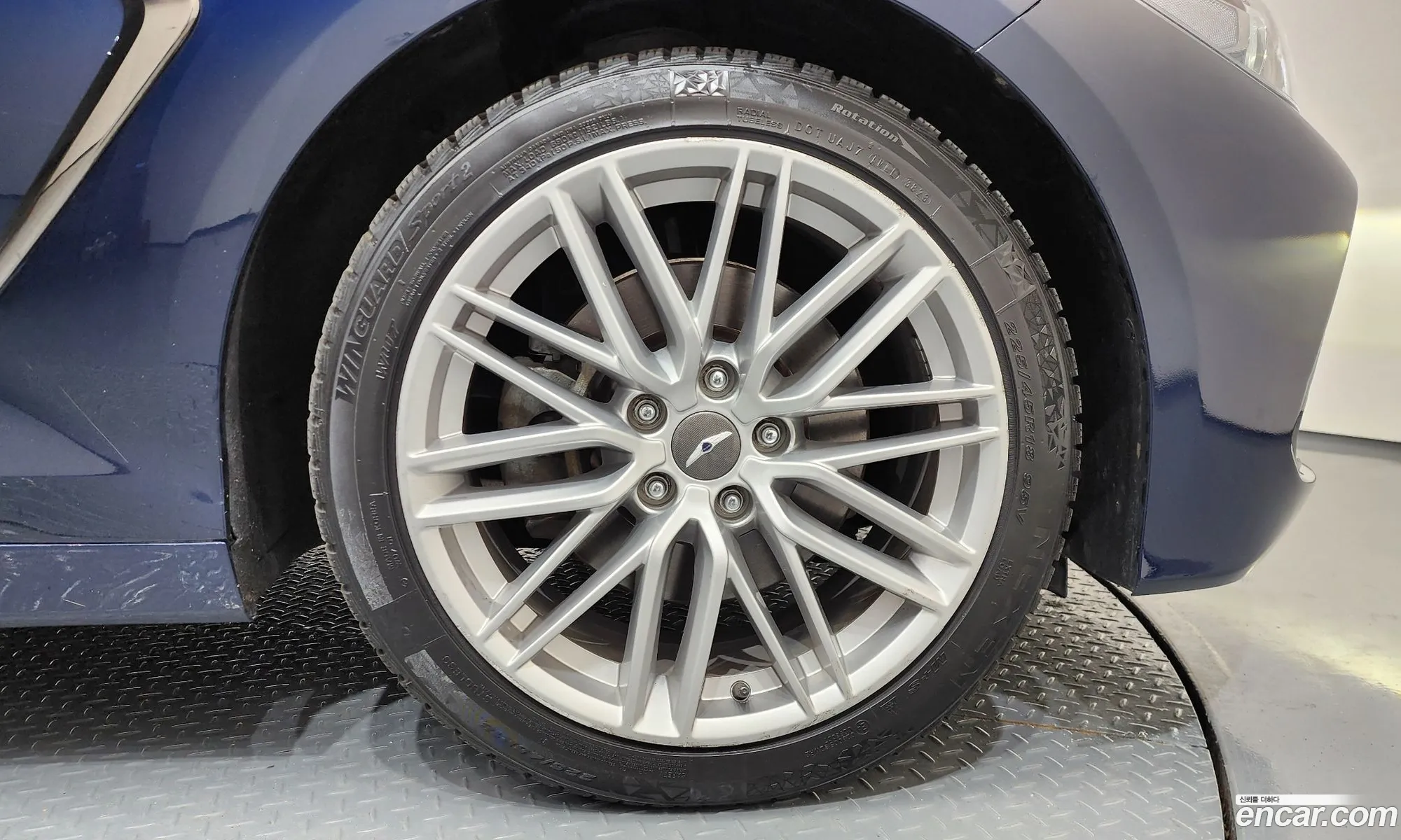 Genesis G70 2019 — 2