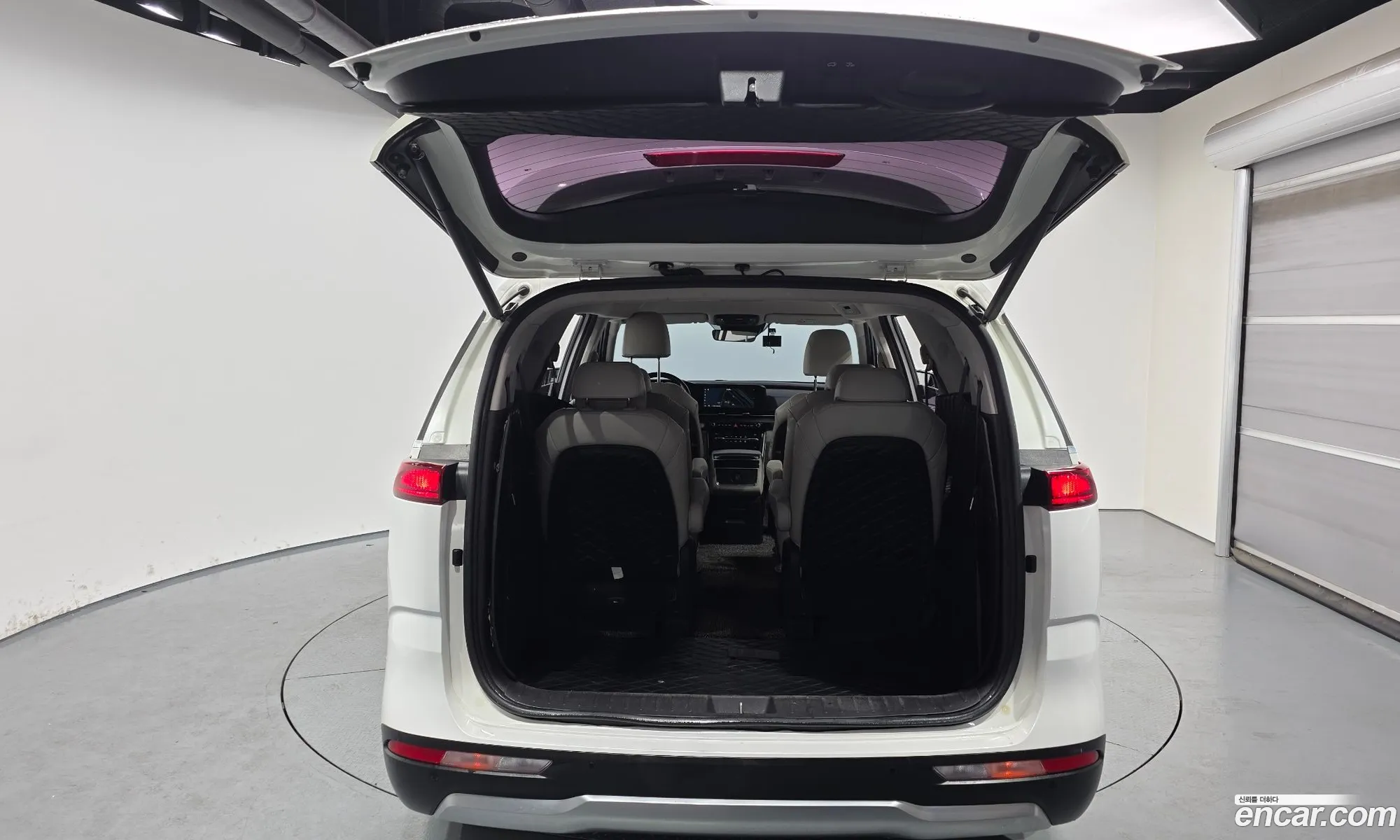 Kia Carnival 2021 KNANC81BBMS069626 — 16