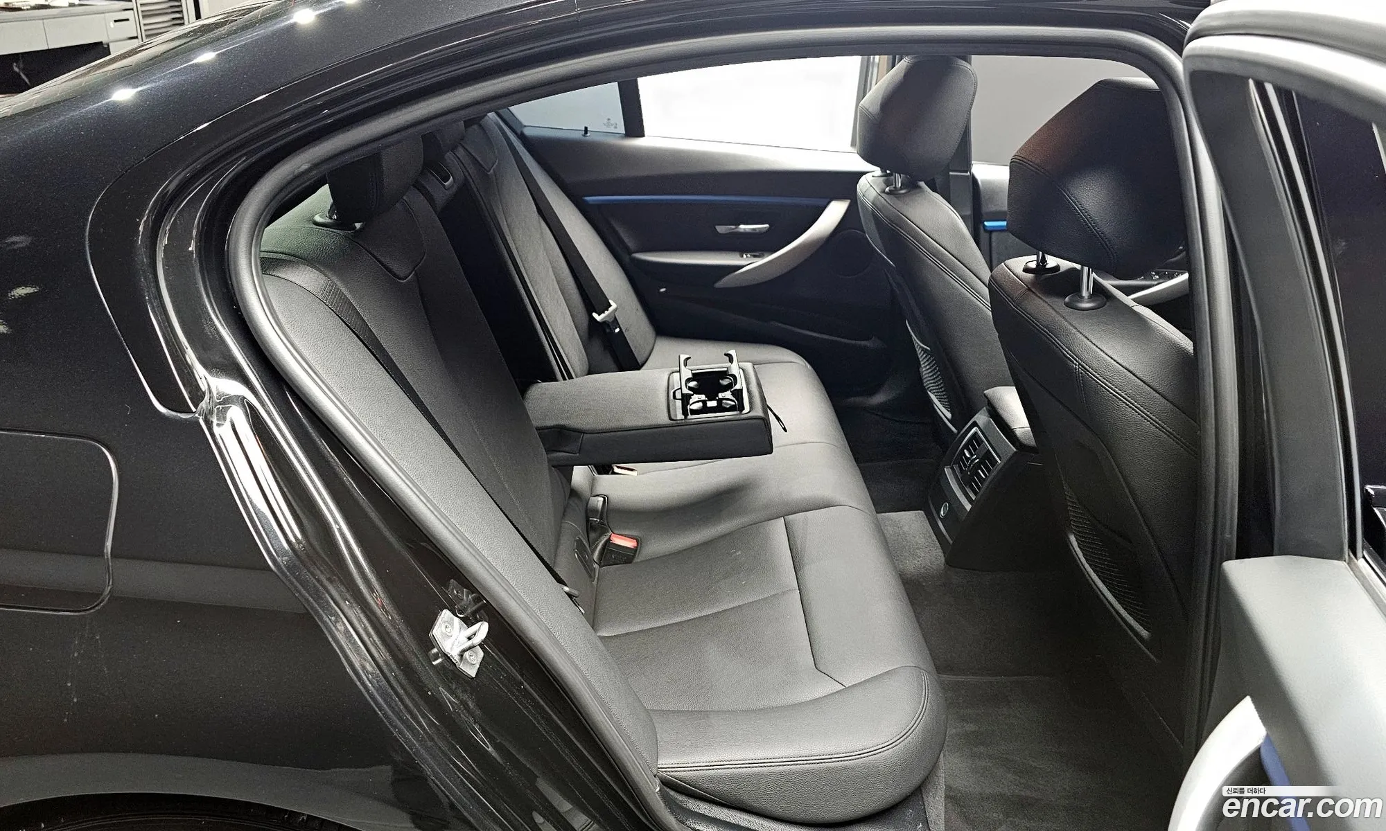BMW 3 Series 2018 WBA8A9102JAE92061 — 2