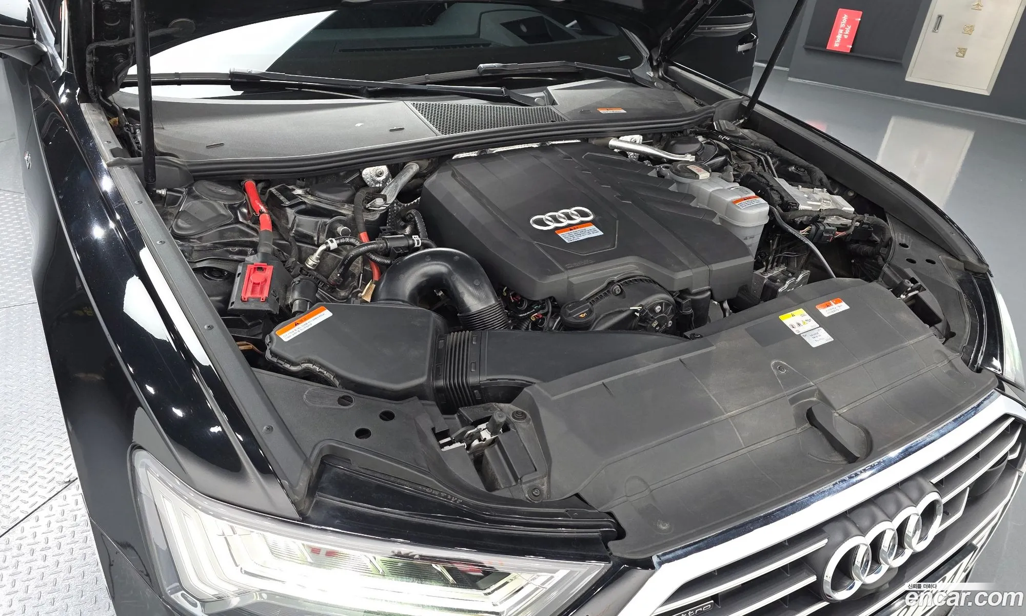 Audi A6 2023 WAUZZZF21PN079859 — 10