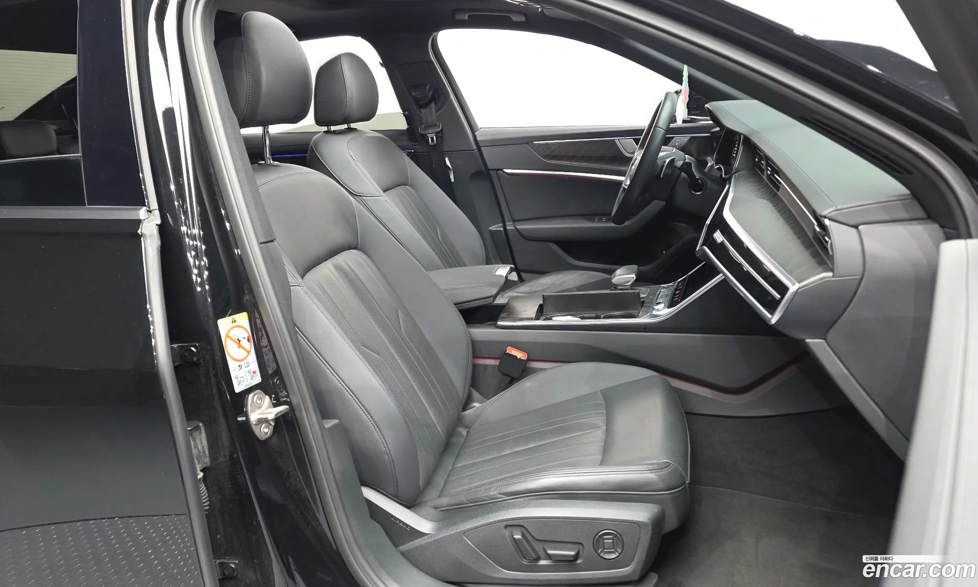 Audi A6 2023 WAUZZZF21PN079859 — 18