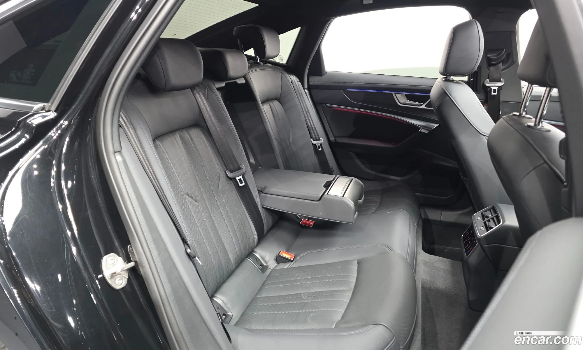 Audi A6 2023 WAUZZZF21PN079859 — 6