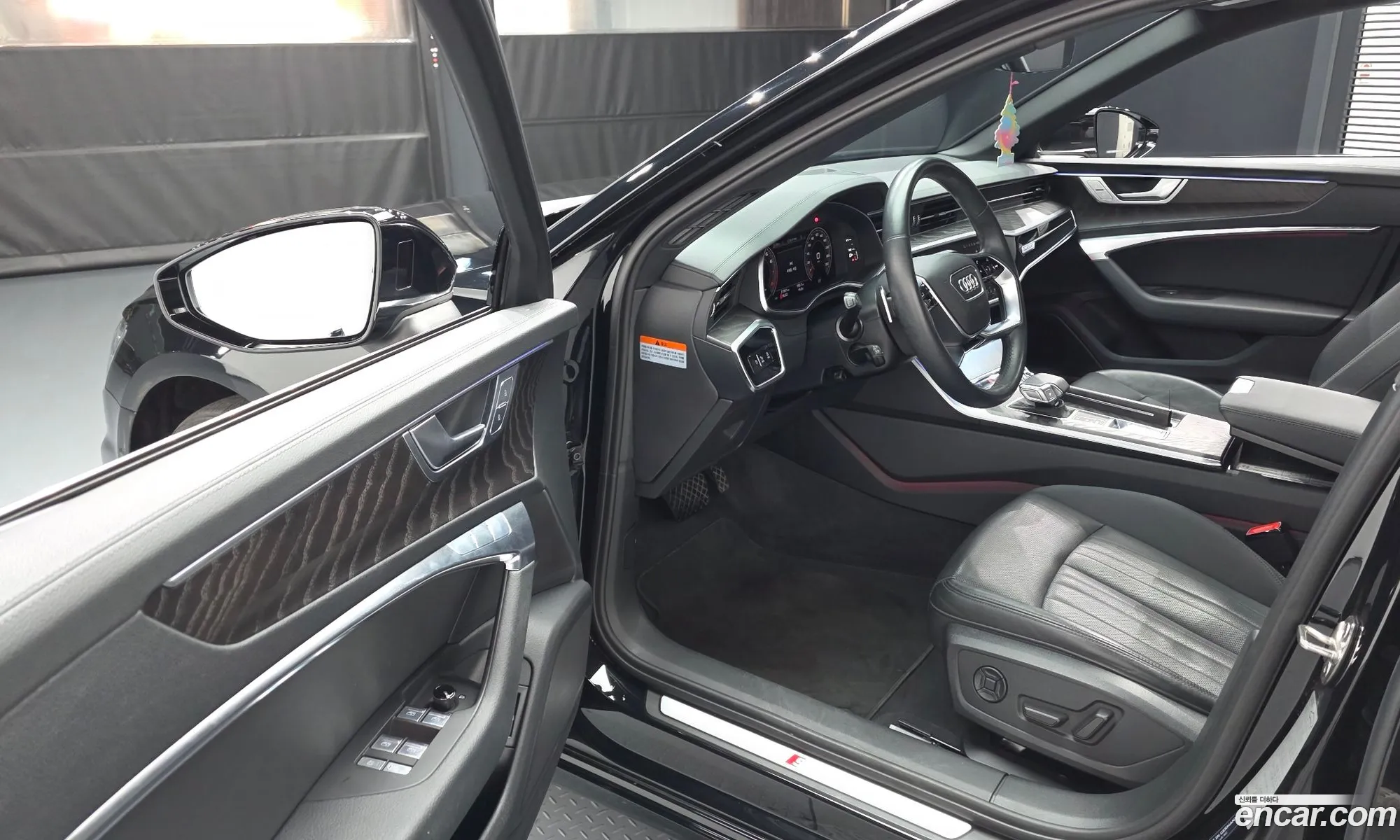 Audi A6 2023 WAUZZZF21PN079859 — 4