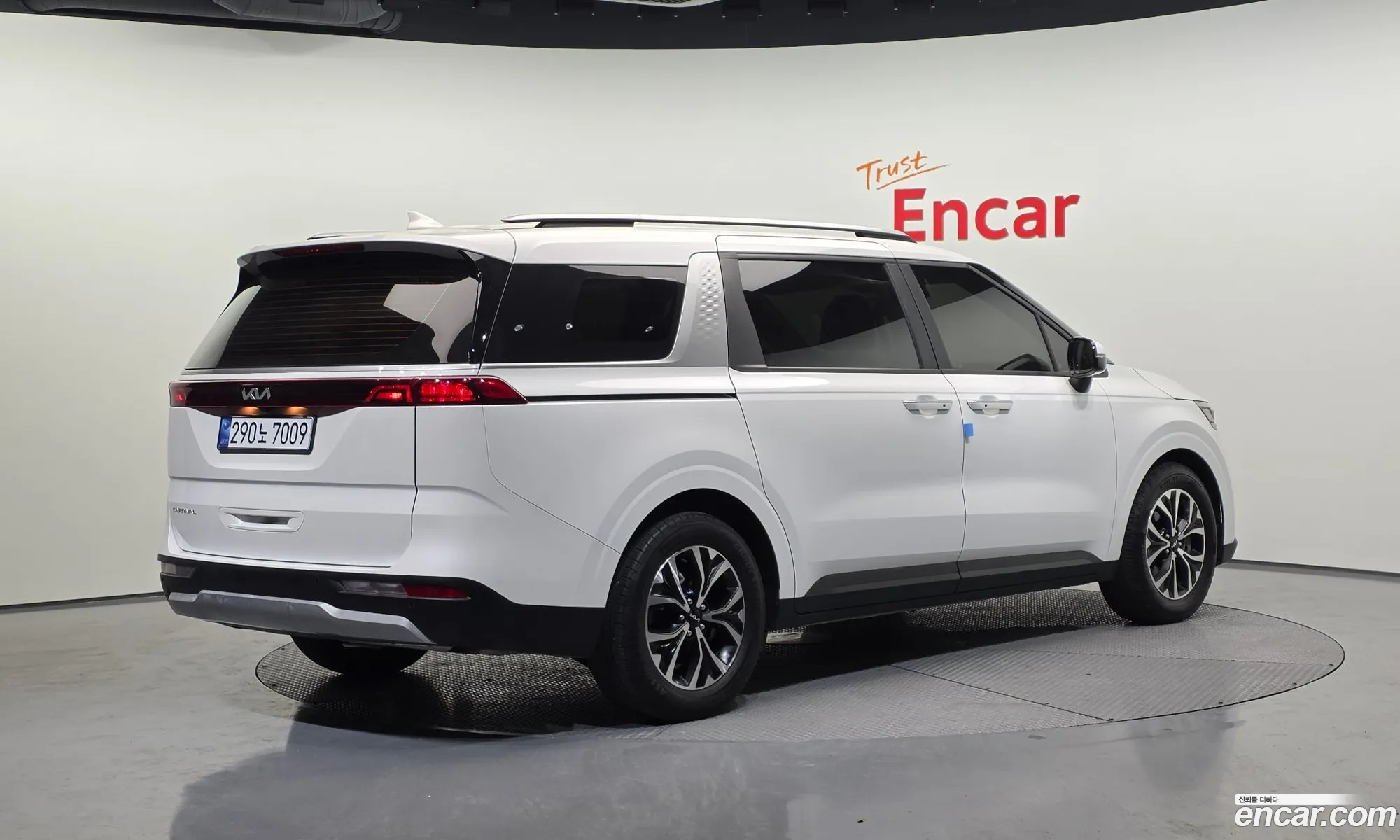 Kia Carnival 2022 — 18