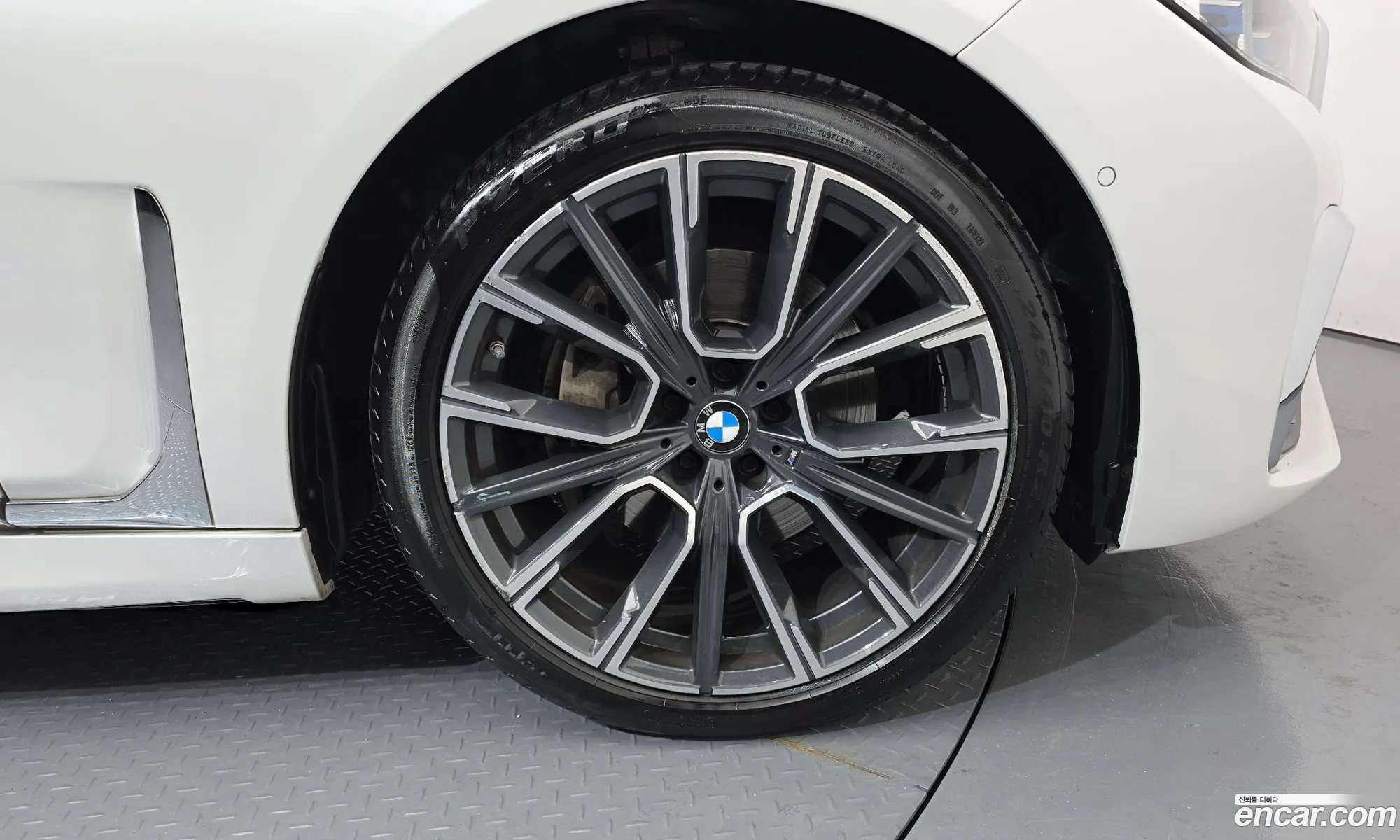 BMW 7 Series 2021 WBA7T4102MCF54270 — 4