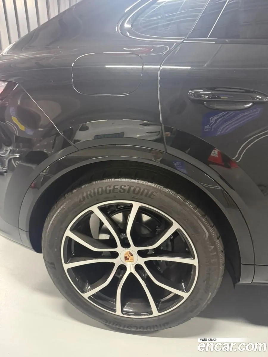 Porsche Cayenne 2025 — 12