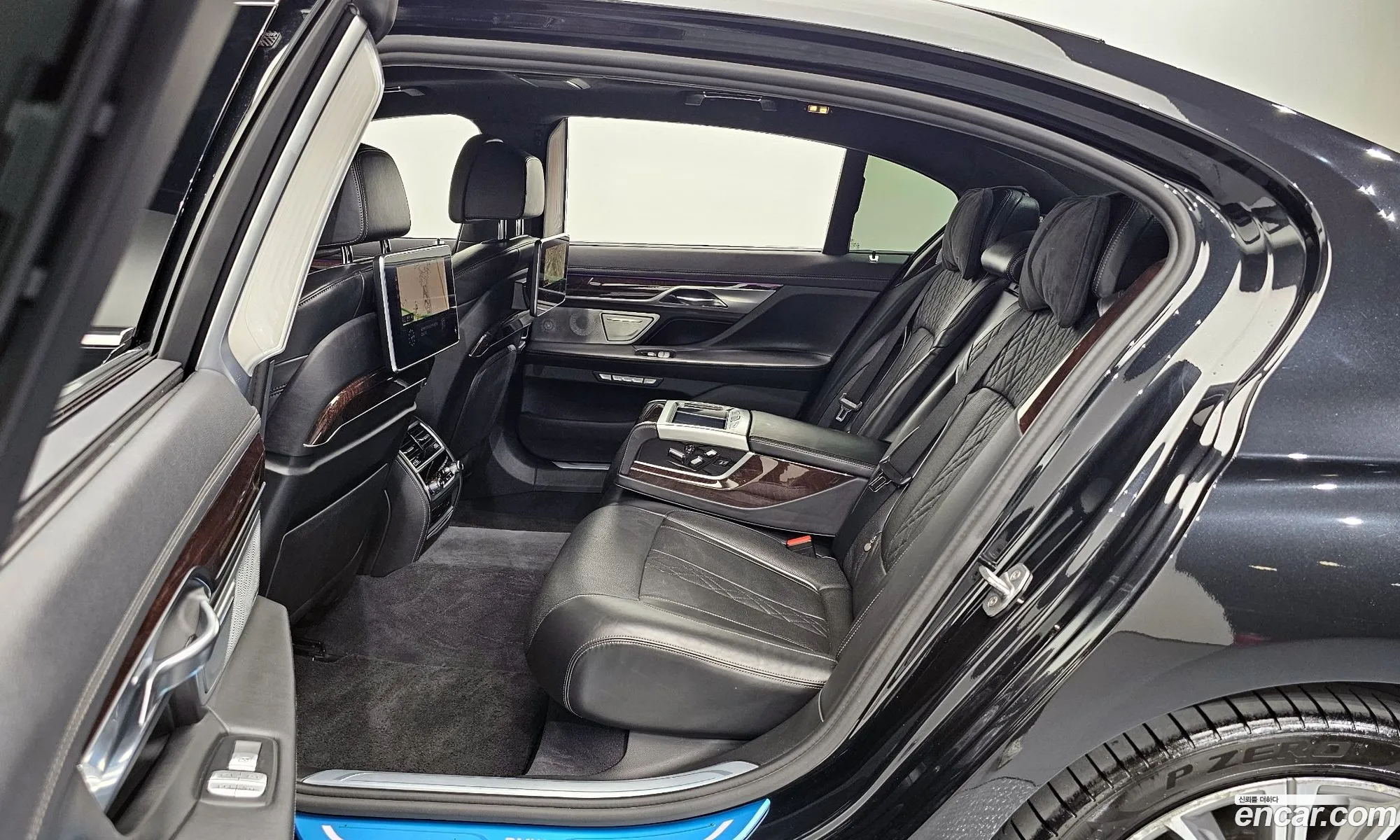 BMW 7 Series 2015 — 9