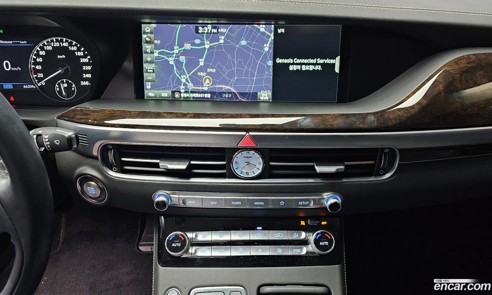 Genesis G90 2019 KMHG141ABKU057084 — 8