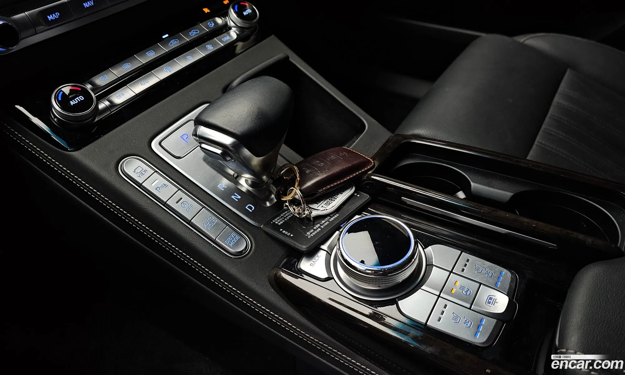 Genesis G90 2019 KMHG141ABKU057084 — 16
