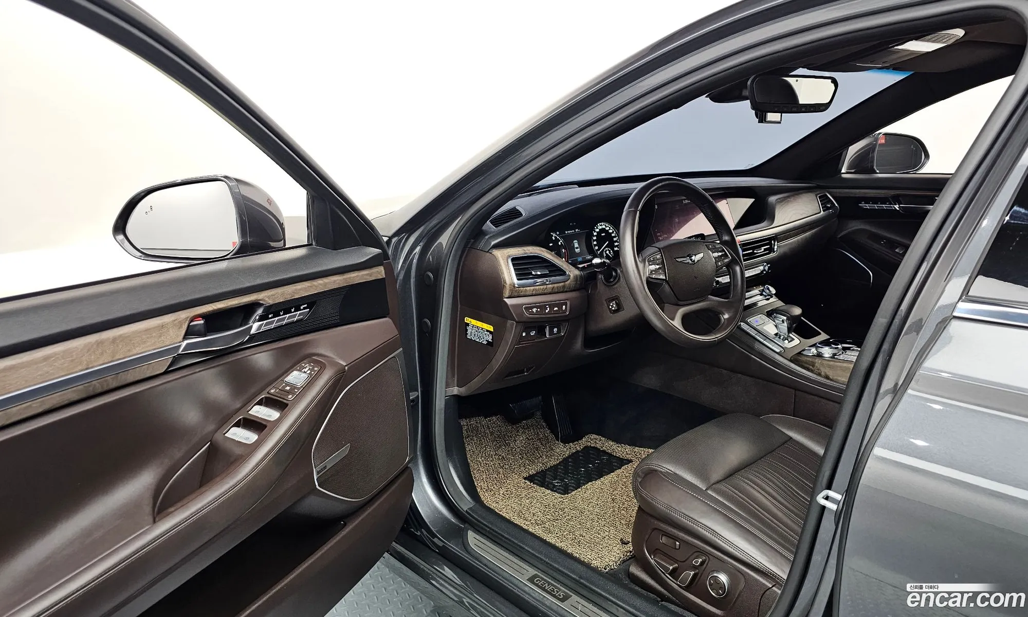 Genesis G90 2019 — 17