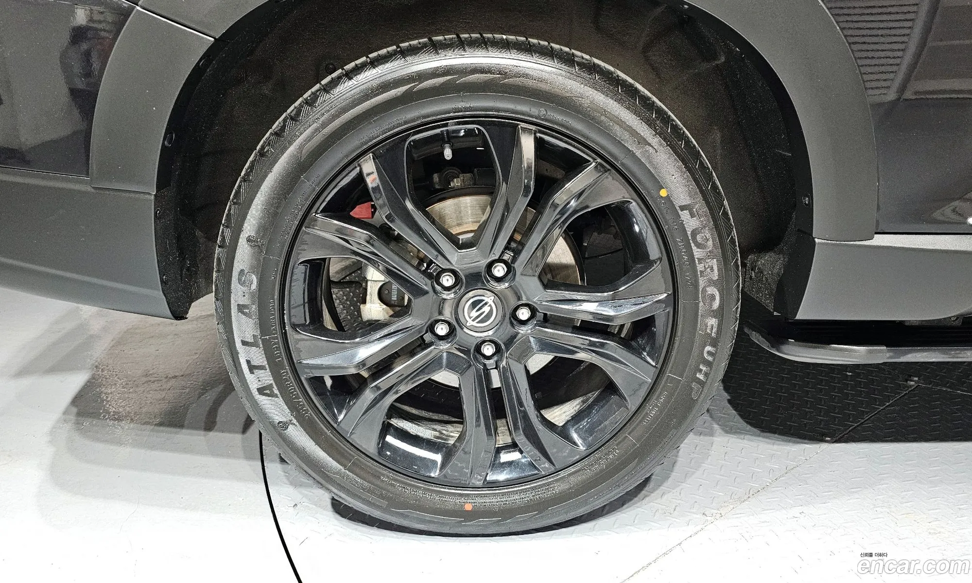 KG Mobility (SsangYong) Rexton 2022 — 3