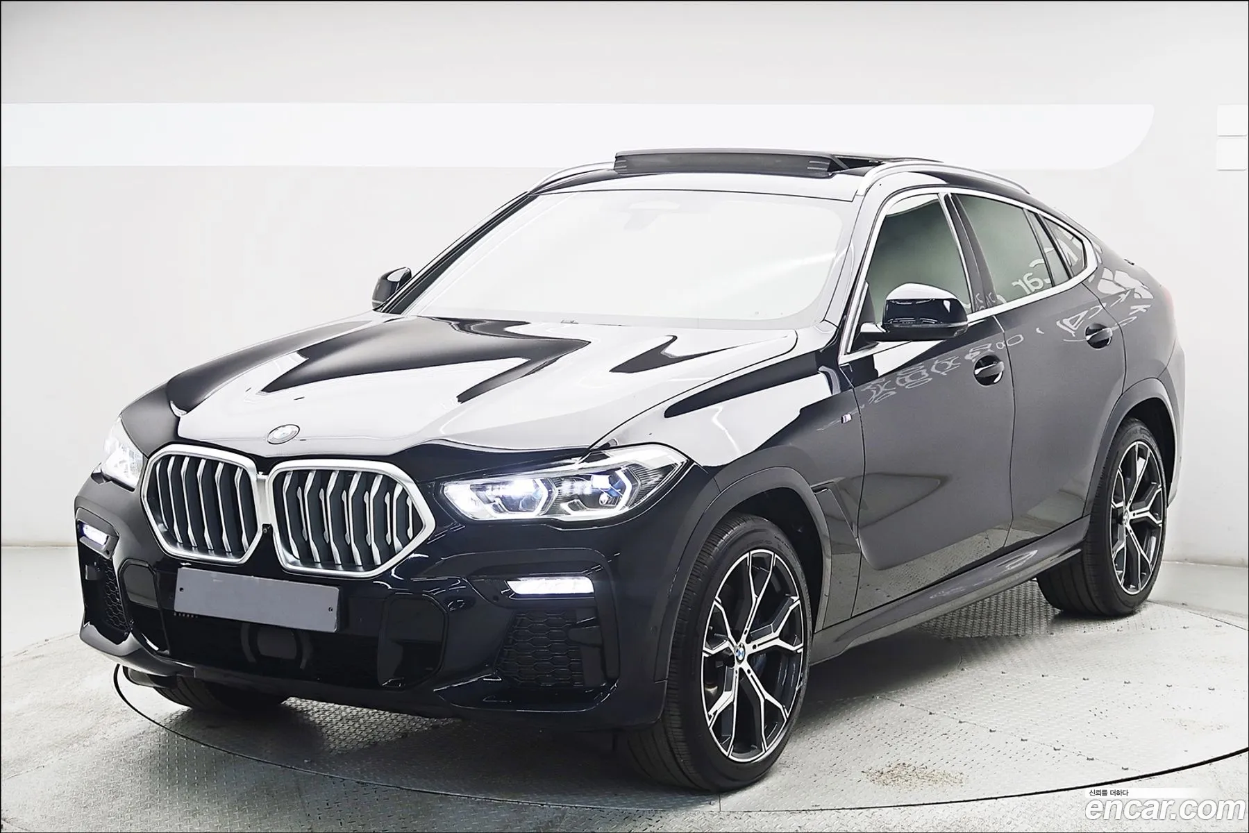 BMW X6 2021 — 14