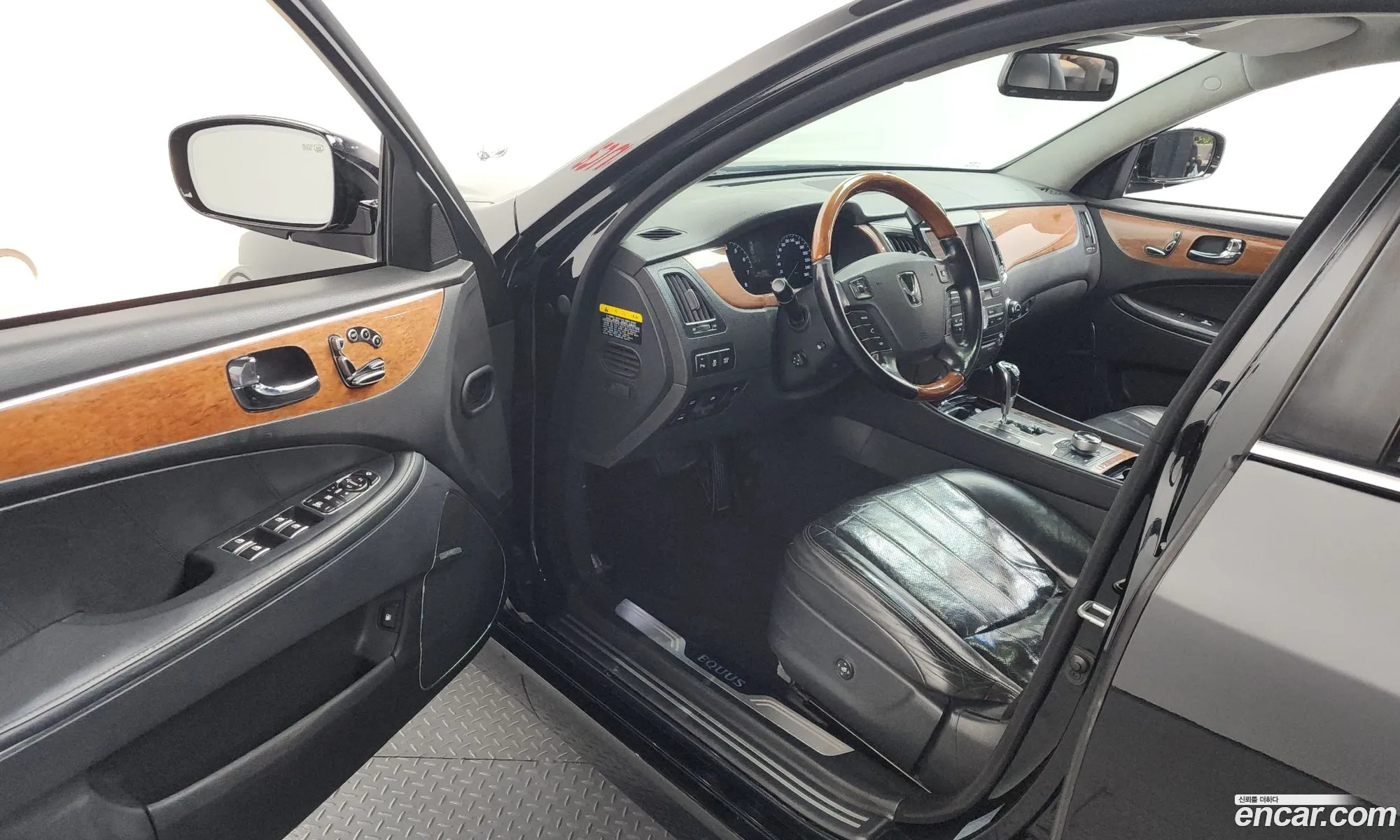 Hyundai Equus 2009 — 15