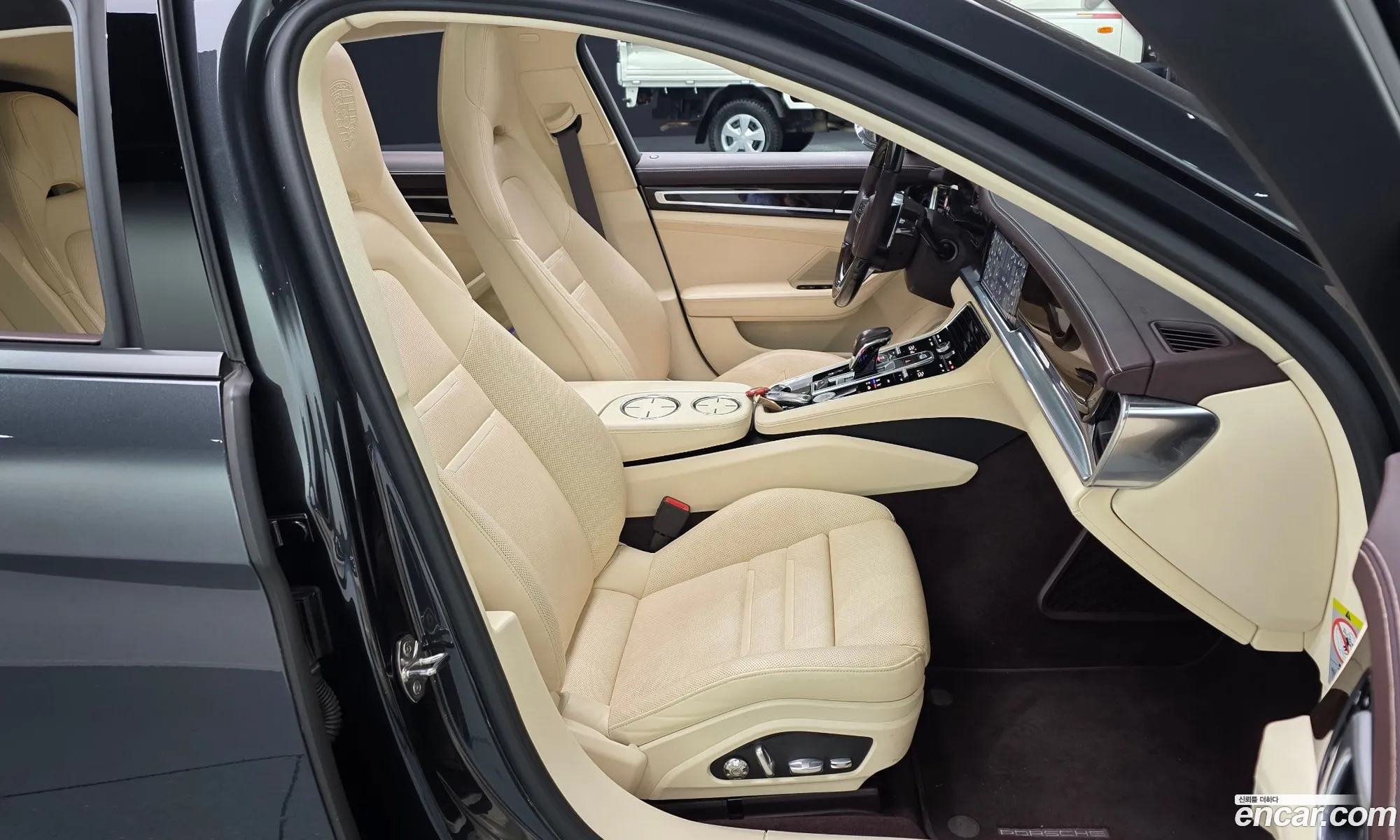 Porsche Panamera 2018 WP0AA2978JL108816 — 17