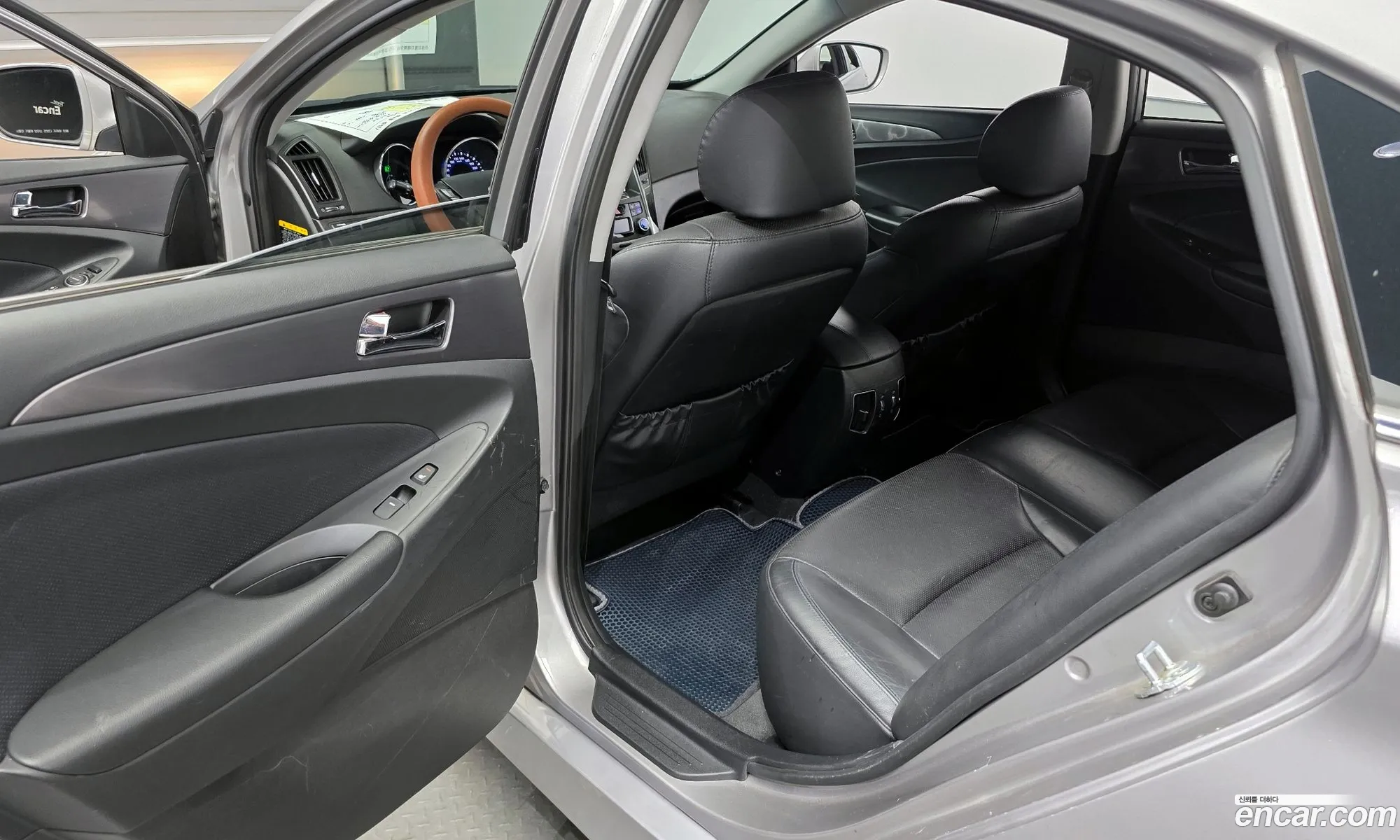 Hyundai Sonata Hybrid 2013 — 5