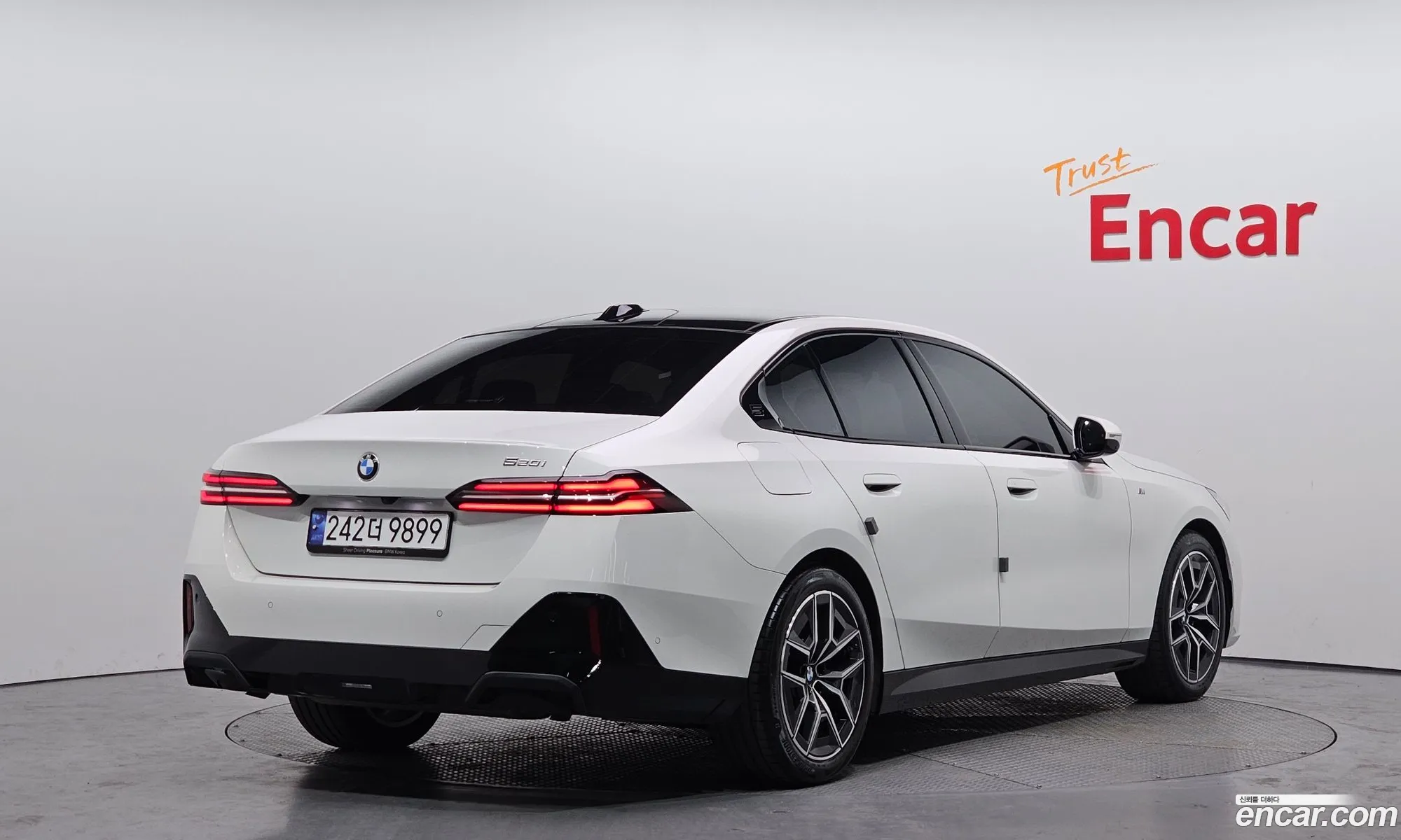 BMW 5 Series 2024 — 5