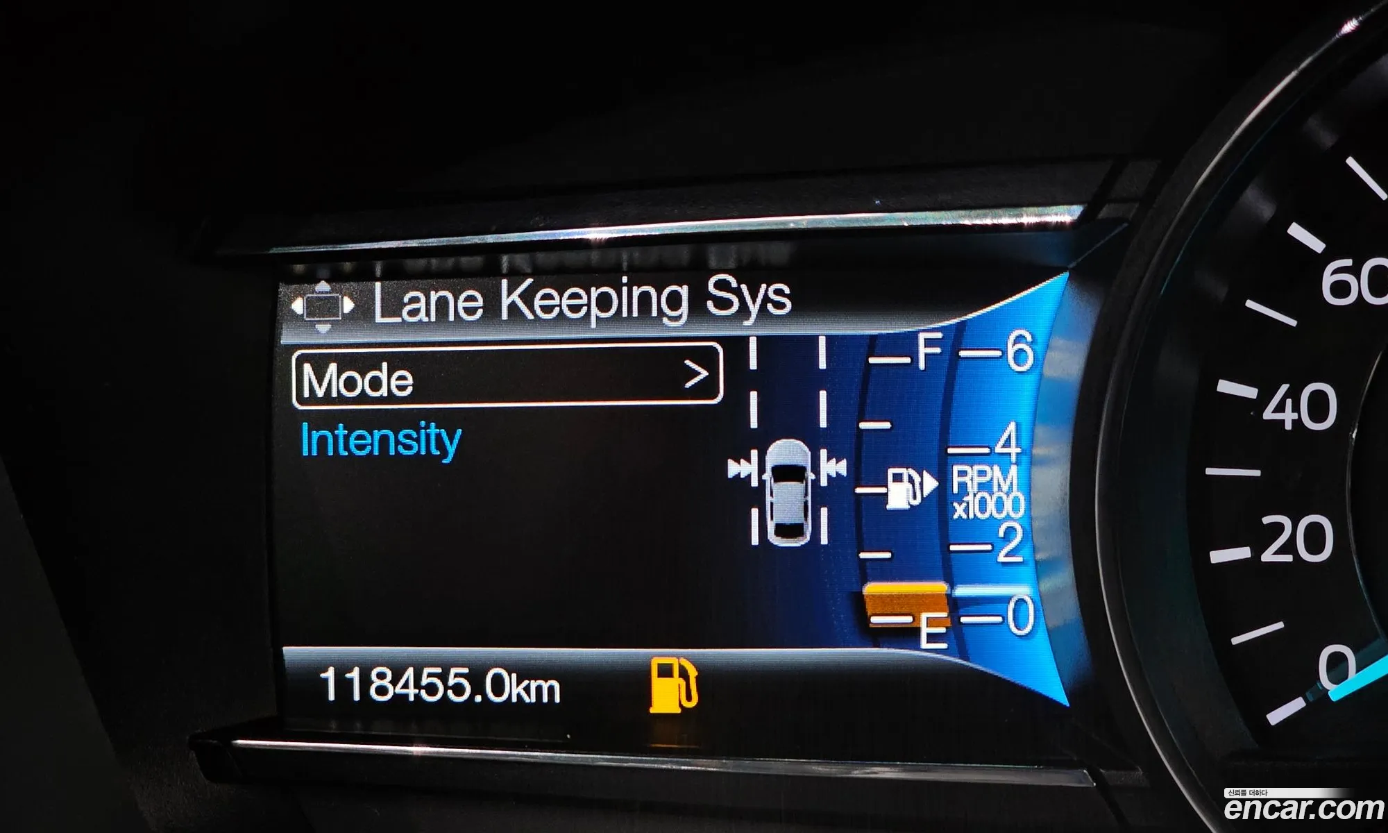 Ford Explorer 2016 1FM5K8FH5GGB24614 — 3