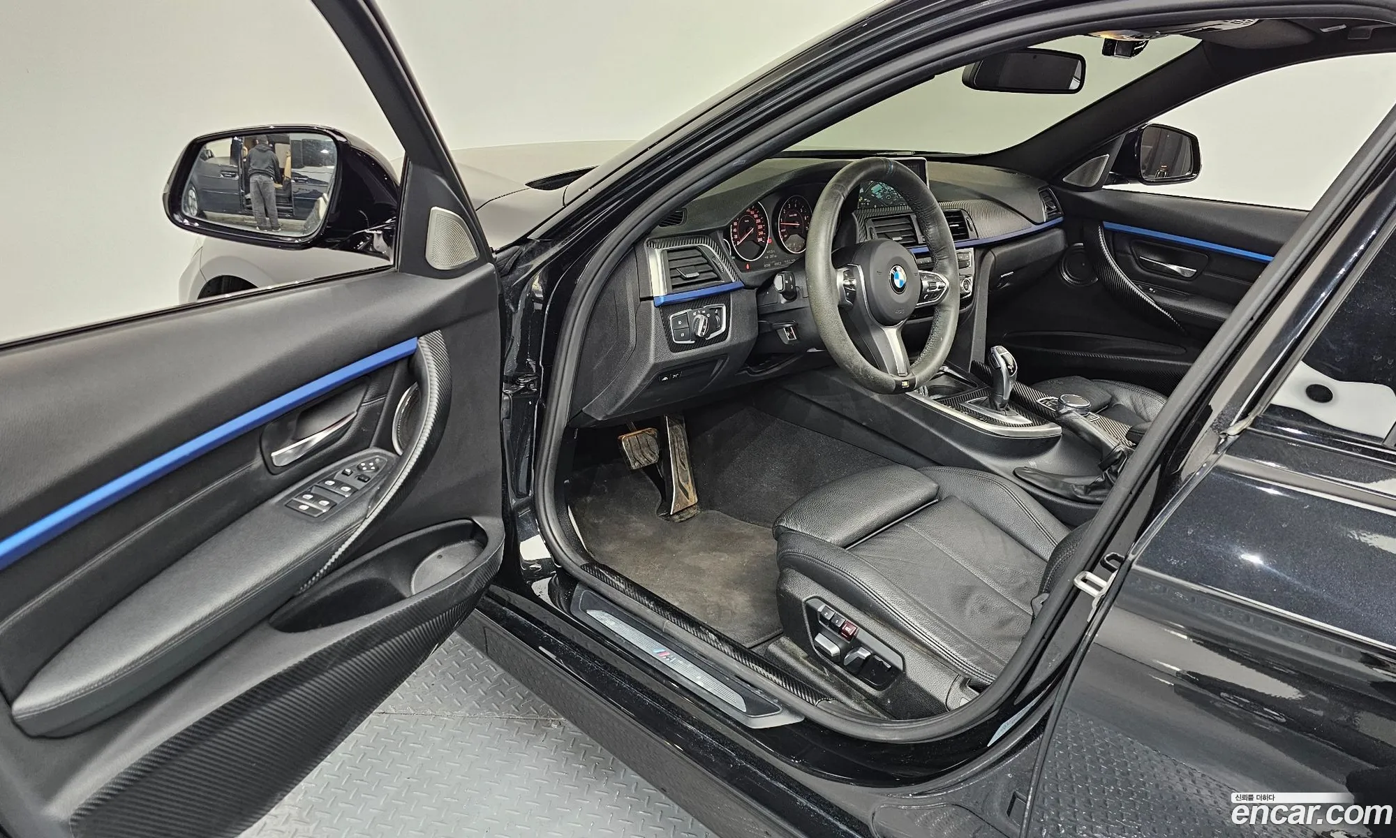 BMW 3 Series 2017 — 12