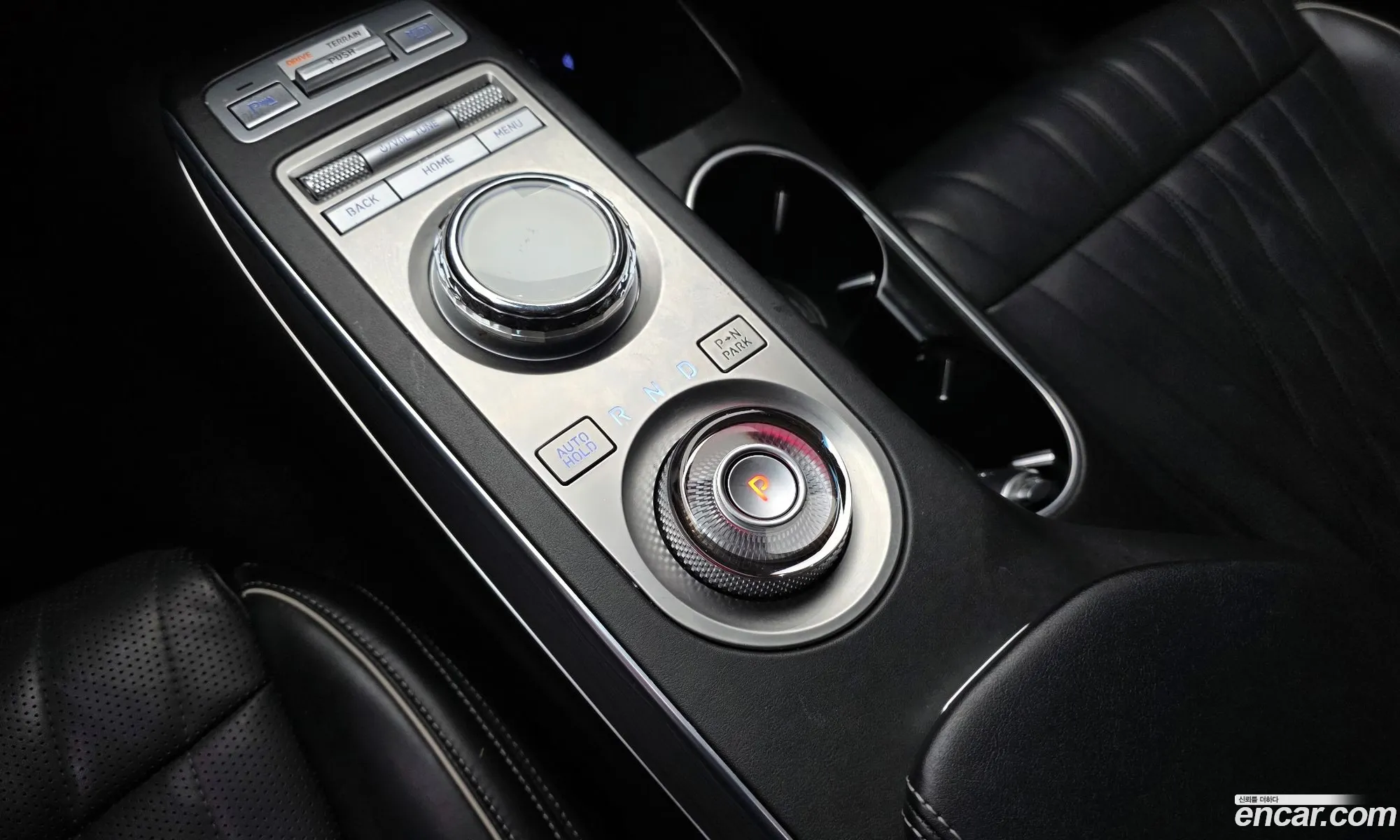 Genesis GV70 2021 — 3
