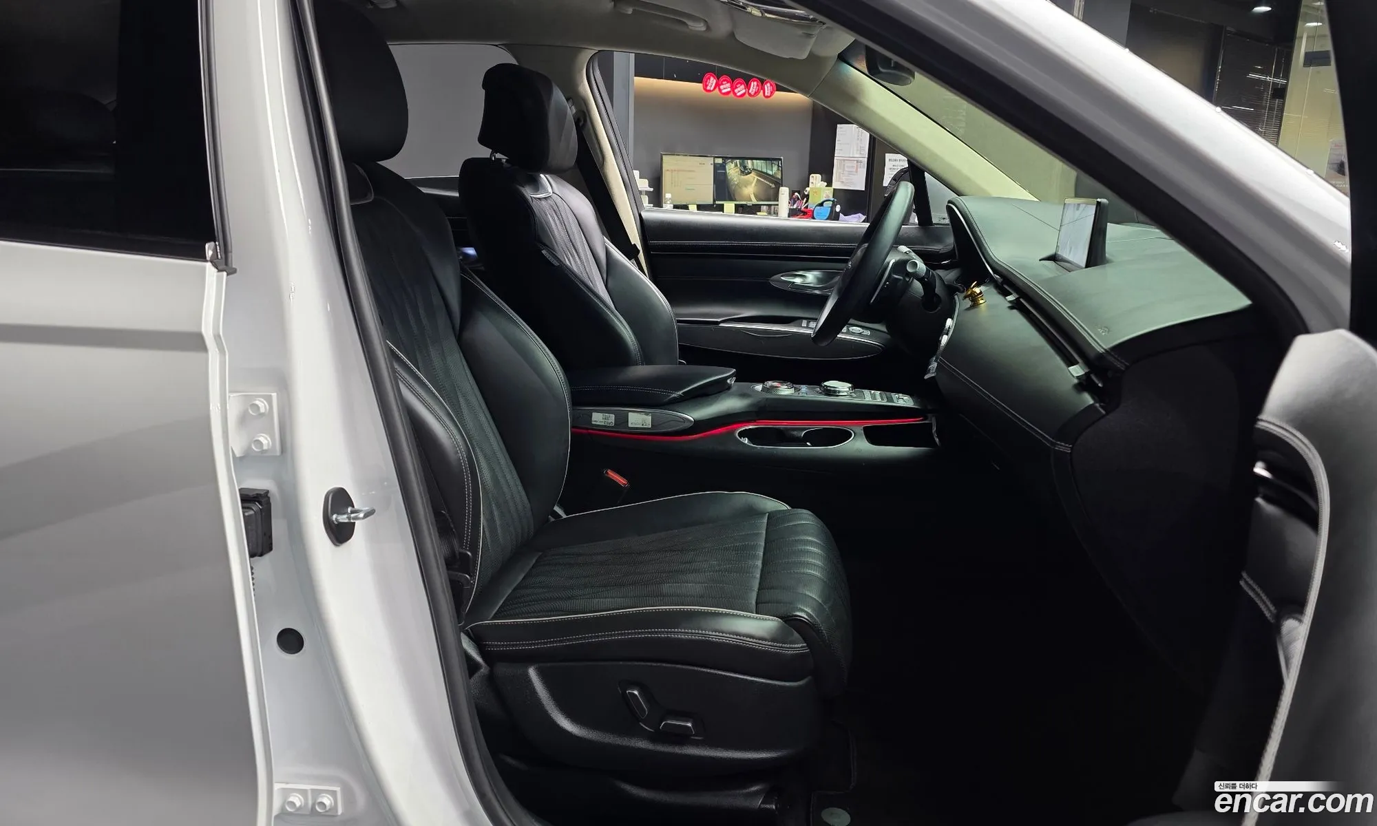Genesis GV70 2021 — 16