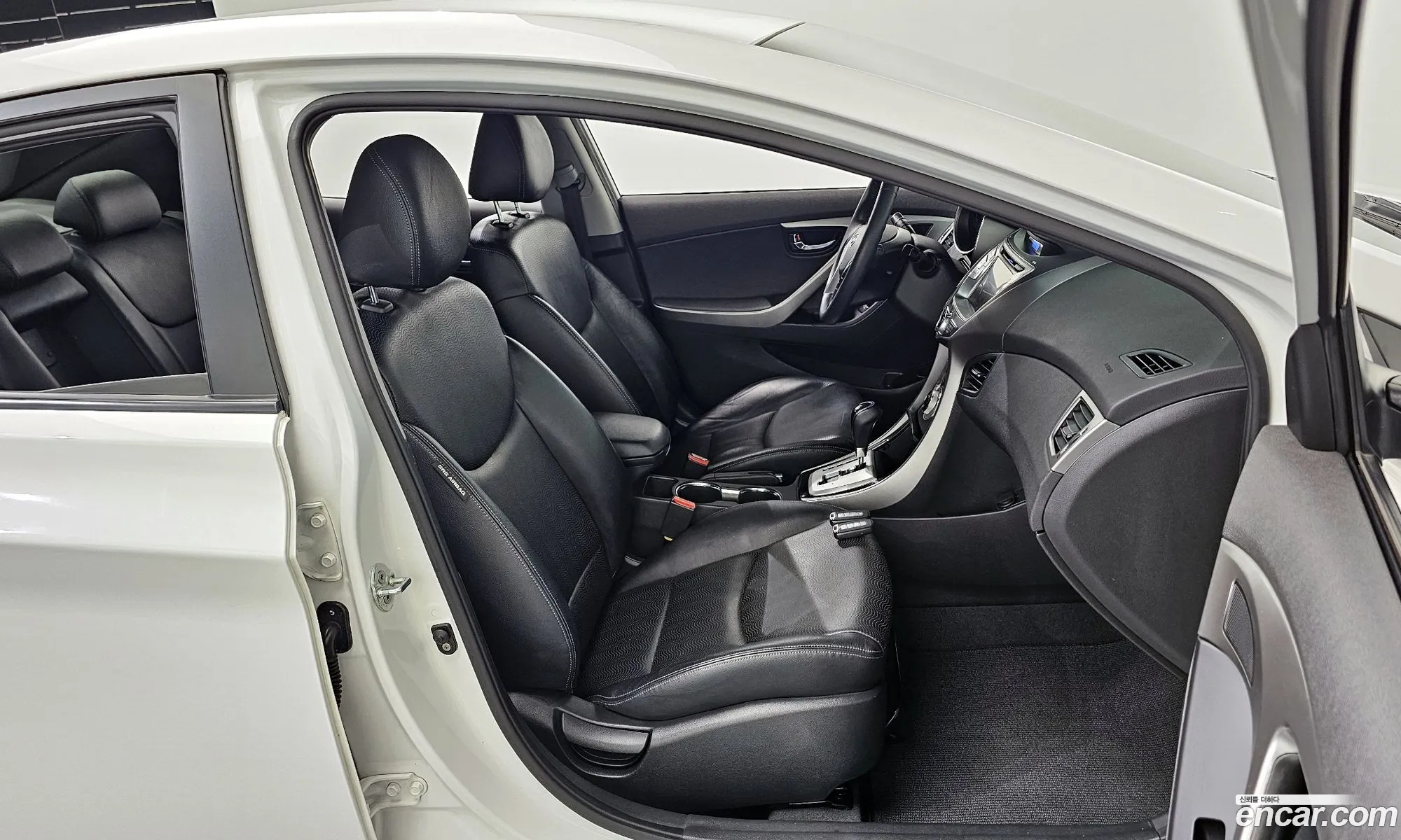 Hyundai Elantra MD 2011 — 19