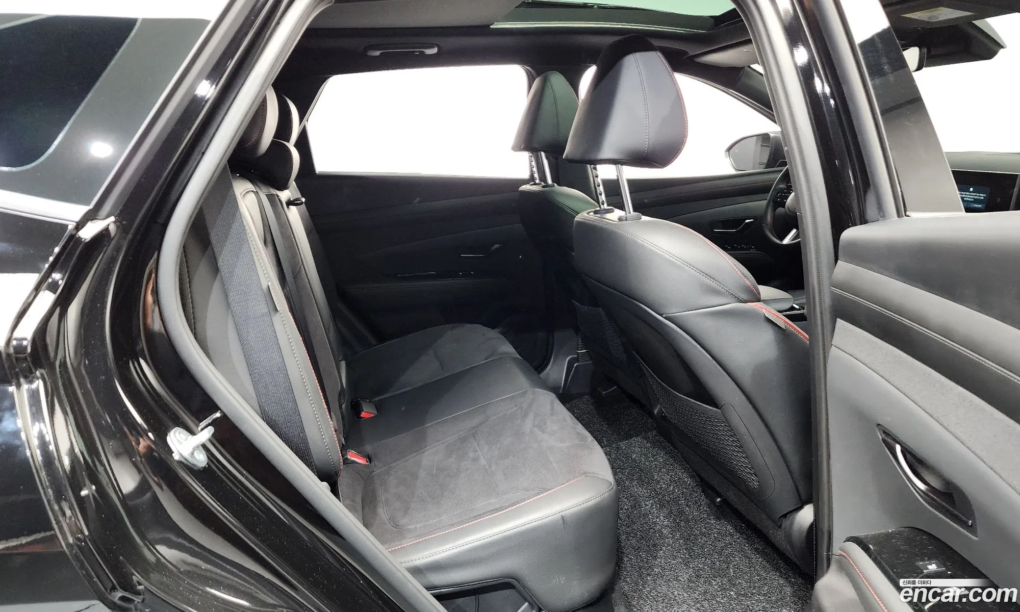 Hyundai Tucson Hybrid 2025 — 10