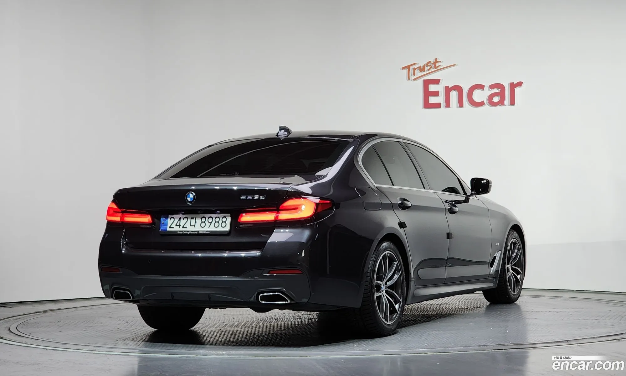 BMW 5 Series 2021 — 17