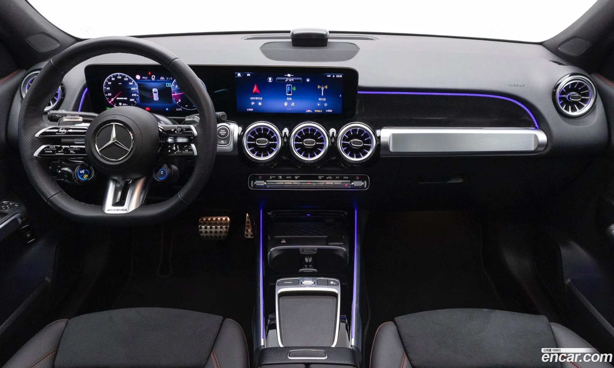 Mercedes-Benz GLB-Class X247 2025 — 17