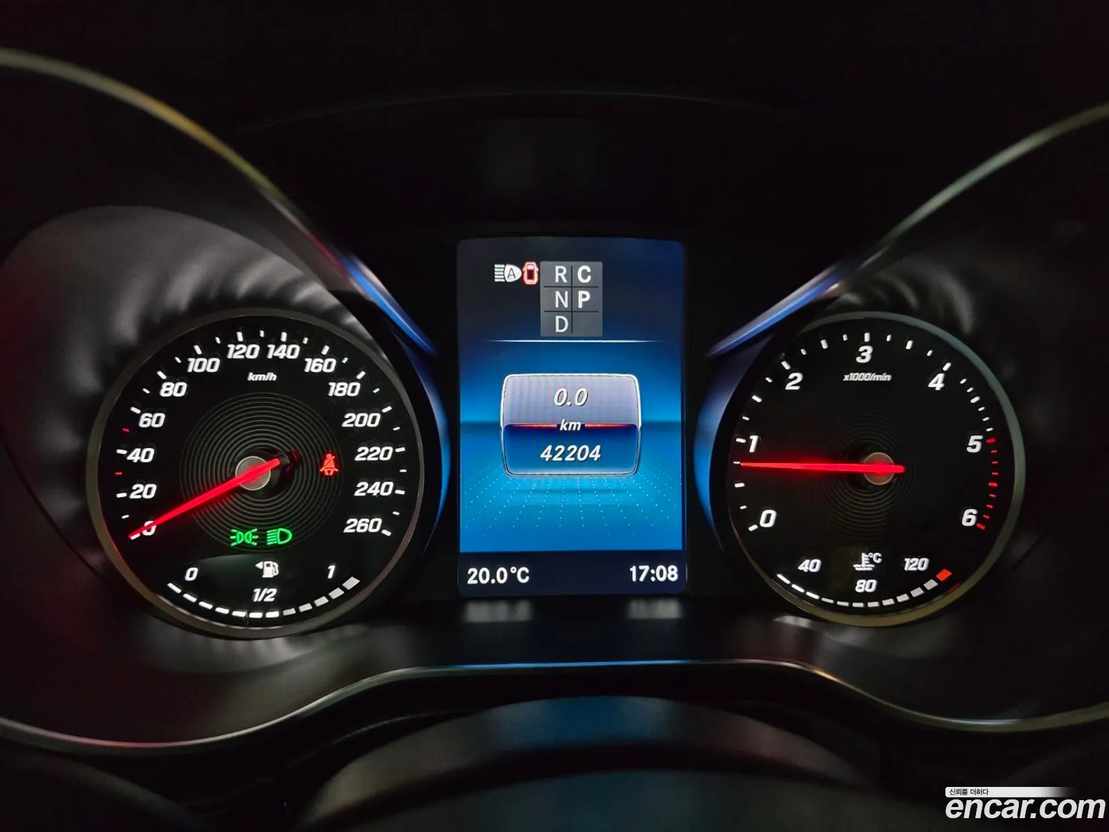 Mercedes-Benz V-Class 2022 — 7