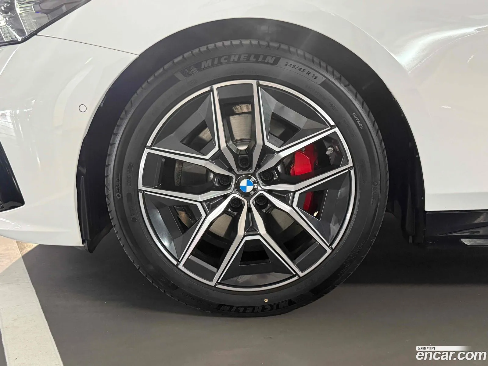 BMW 5 Series 2024 — 18