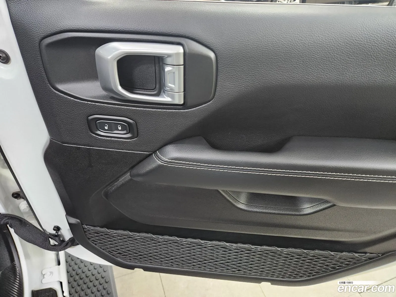 Jeep Wrangler 2022 — 17